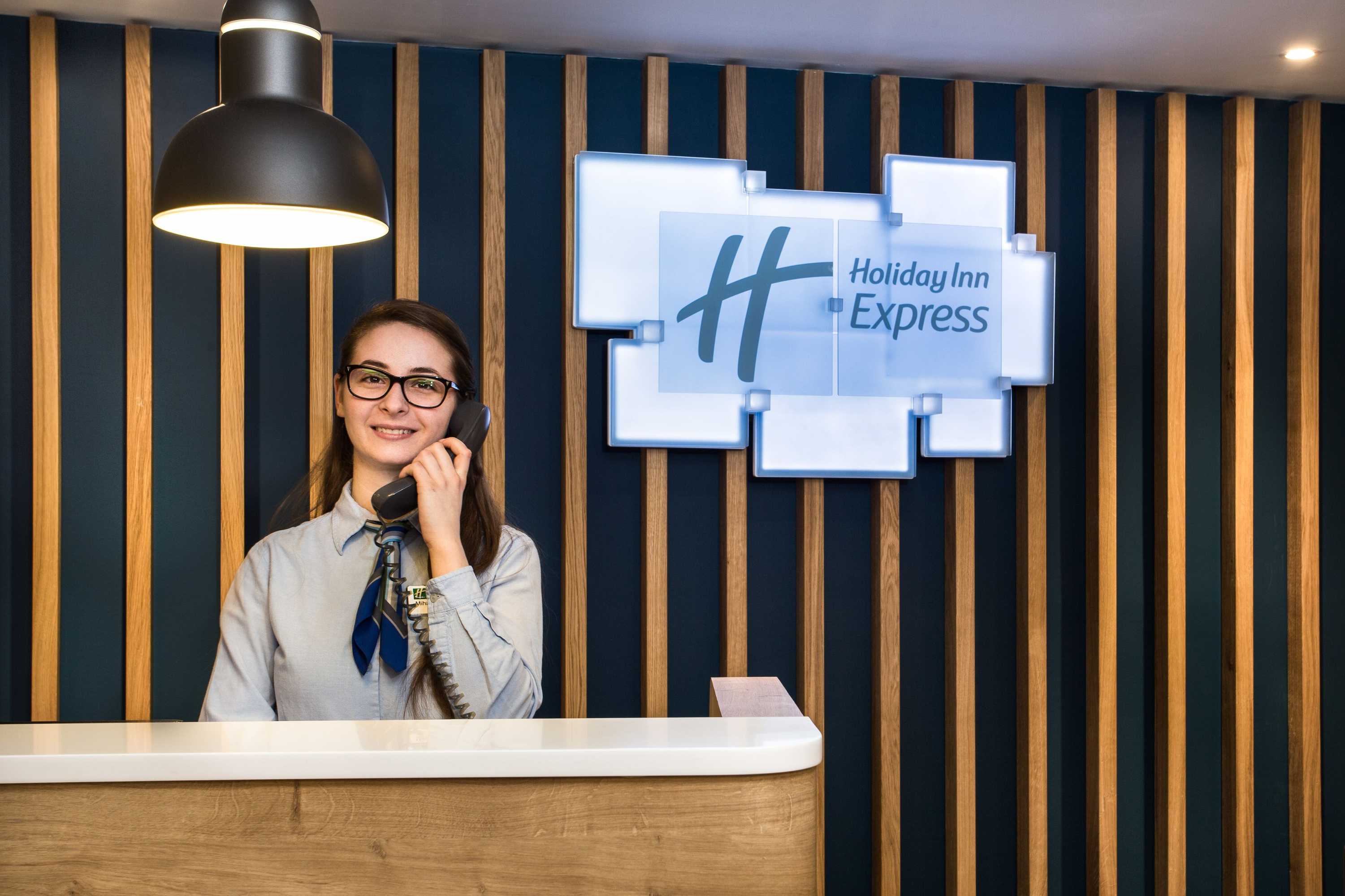 Gift card for Holiday Inn Express London-Watford Junction by Ihg