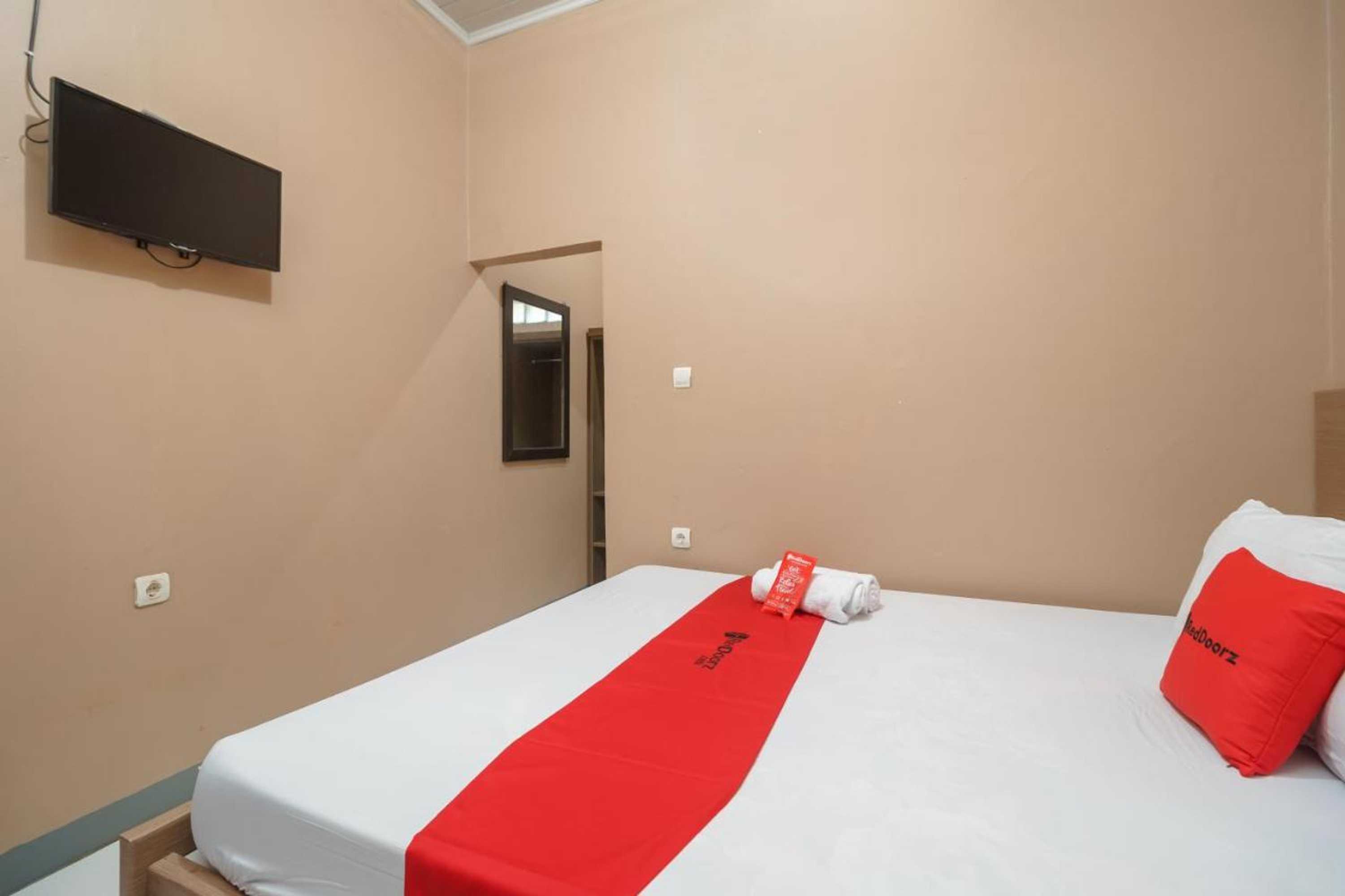 Gift card for Reddoorz Syariah Near Siloam Hospitals Bulak Kapal