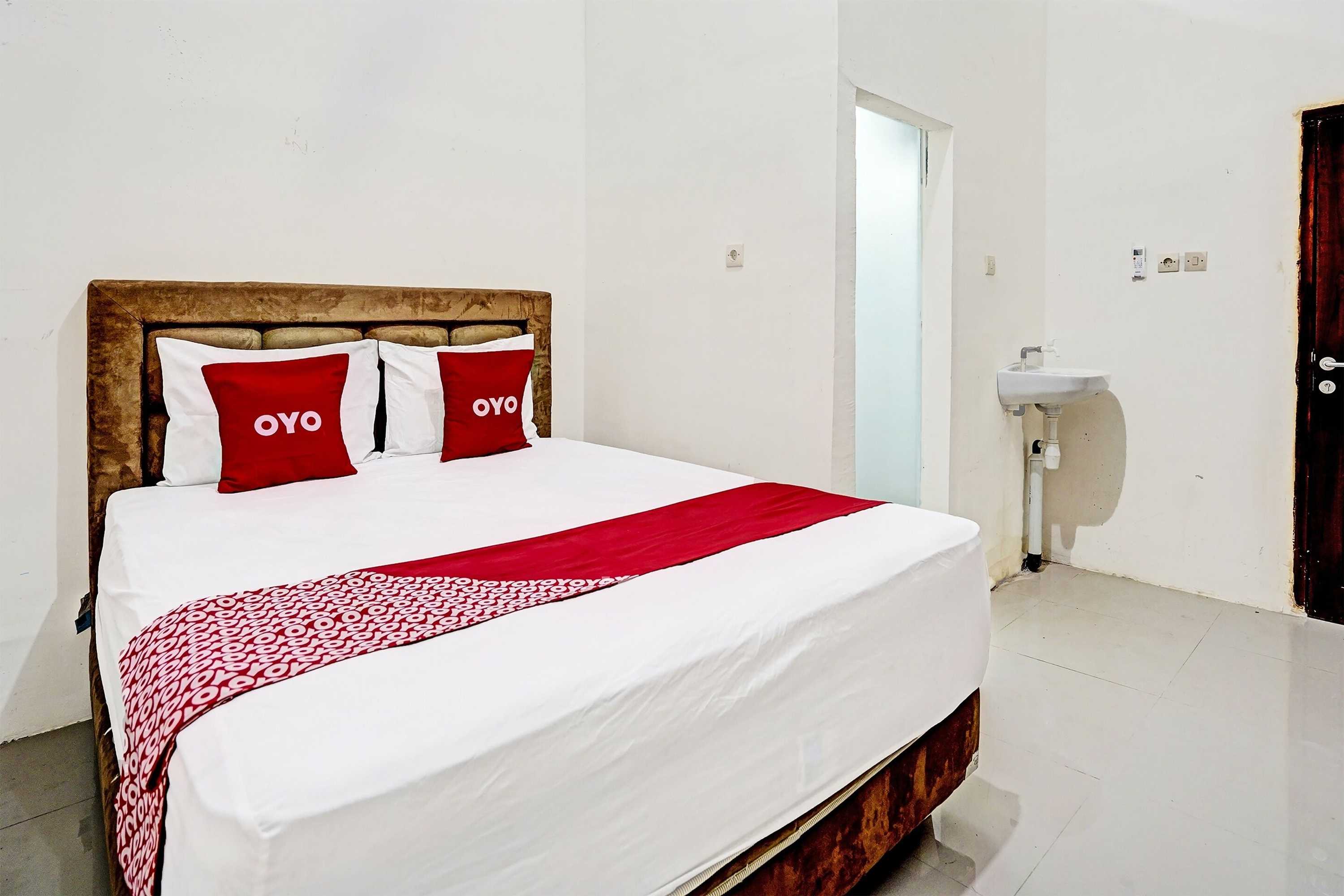 Gift card for Oyo 91653 Grand Syariah Hagawa Lamongan Near Sport Center Lamongan Gift card for Oyo 91653 Grand Syariah Hagawa Lamongan Near Sport Center Lamongan