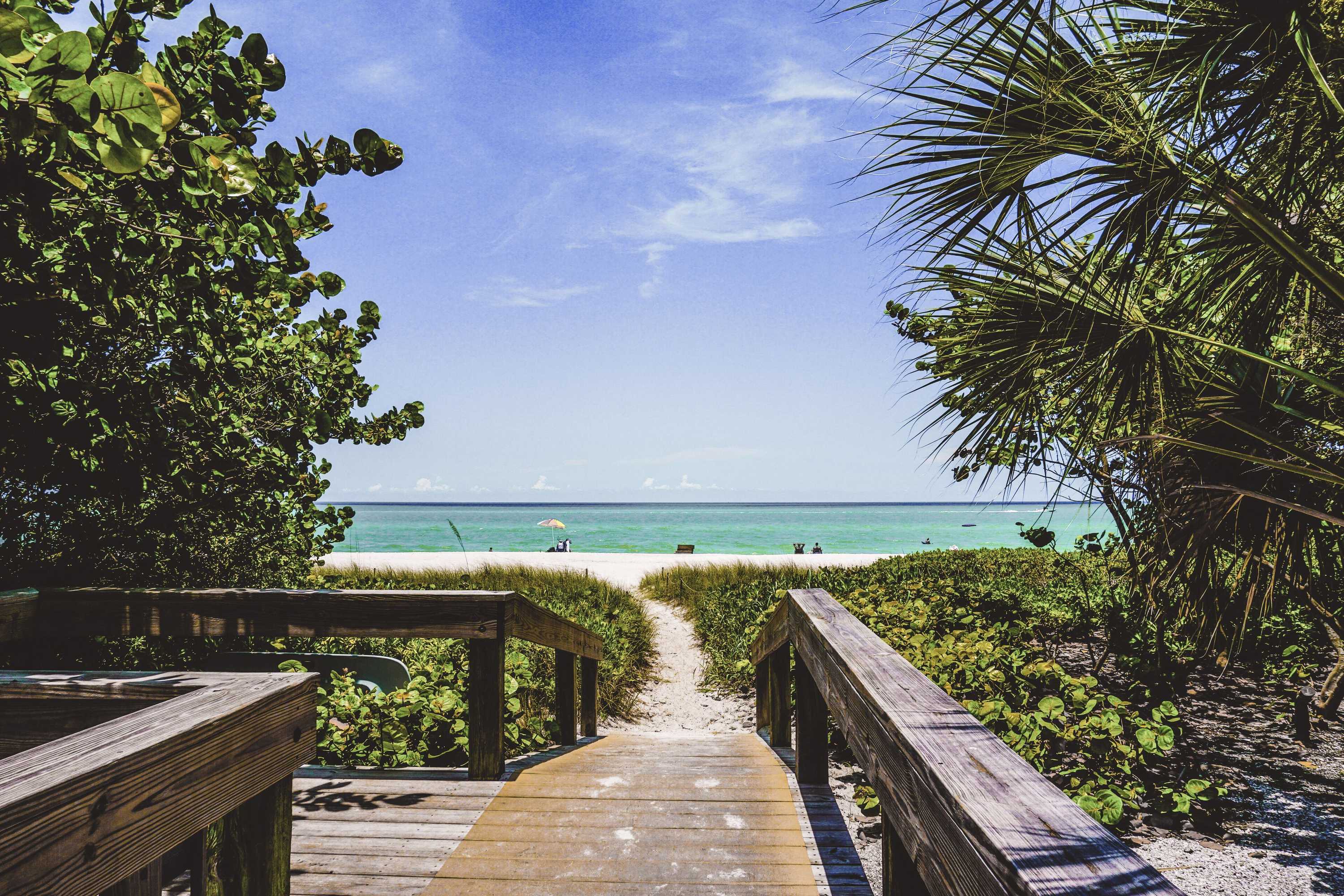 Gift card for Tropical Villas of Venice Beach Gift card for Tropical Villas of Venice Beach
