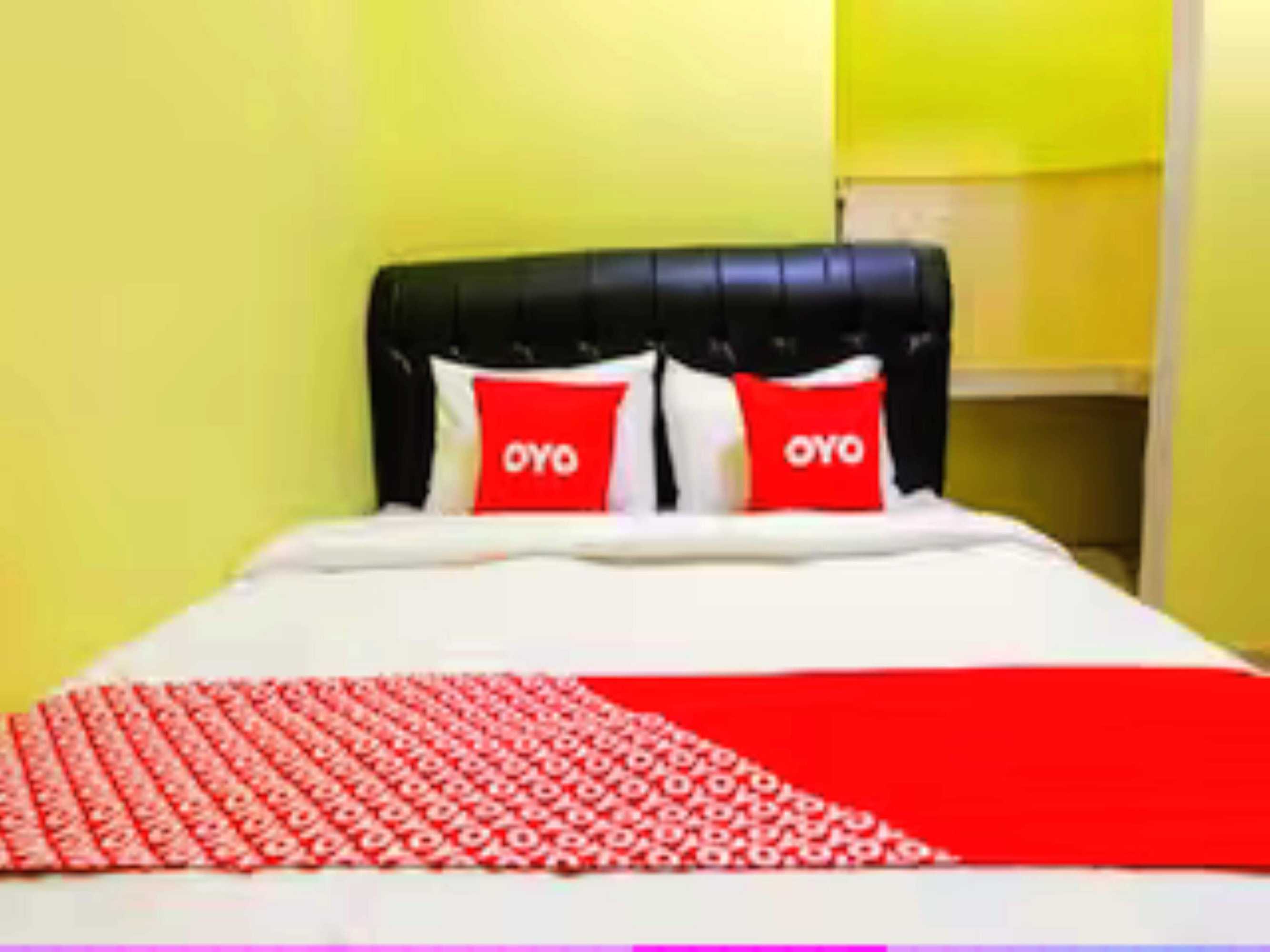 Gift card for Oyo 1784 Hj. Aniek Residence Gift card for Oyo 1784 Hj. Aniek Residence