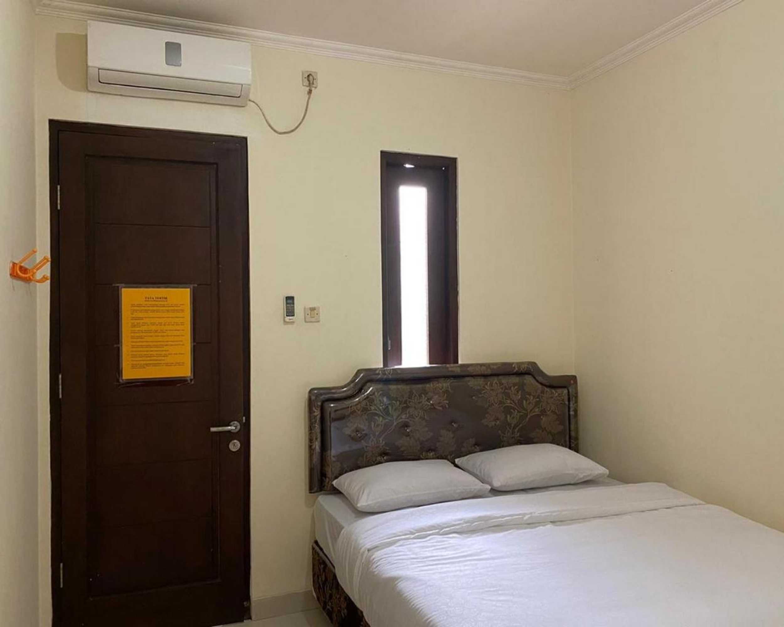 Gift card for Jatiwinangun Homestay Near Gor Satria Purwoketo Mitra Reddoorz Gift card for Jatiwinangun Homestay Near Gor Satria Purwoketo Mitra Reddoorz