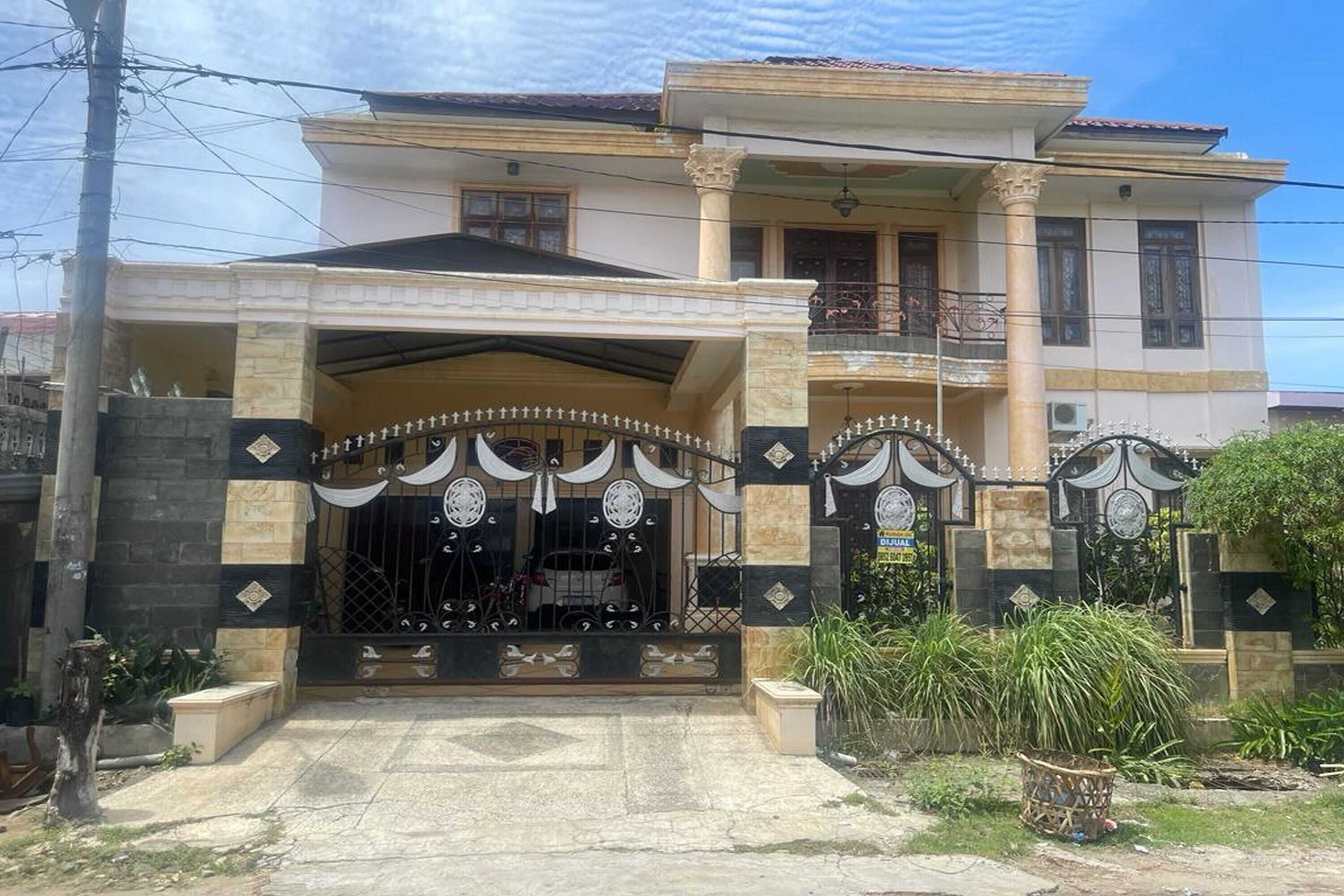 Gift card for Oyo 93502 Homestay Pakmuklis Syariah 2 Near Taman Mini Lhokseumawe