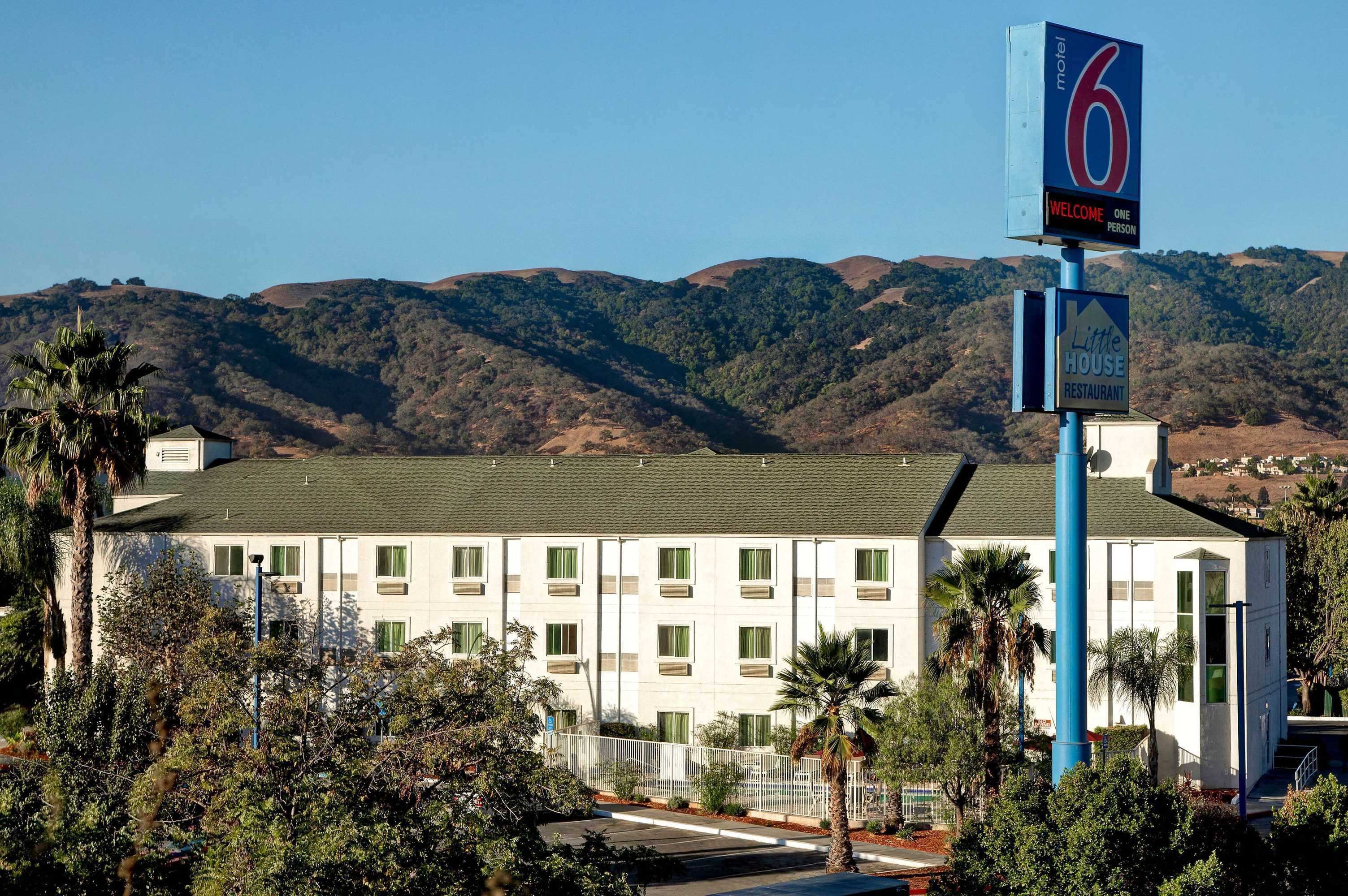 Gift card for Motel 6 Gilroy, CA Gift card for Motel 6 Gilroy, CA