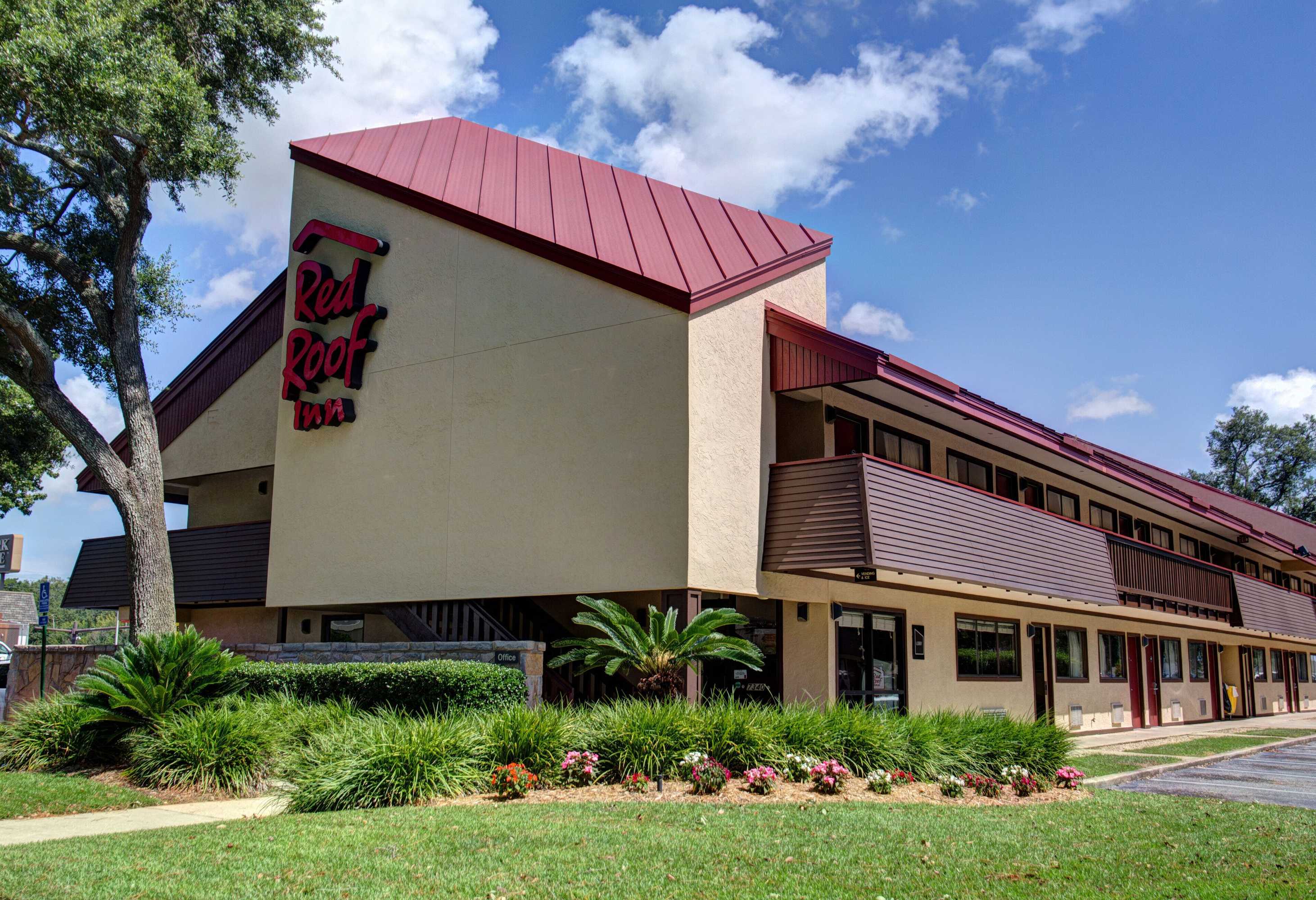 Gift card for Red Roof Inn Pensacola – I-10 at Davis Highway