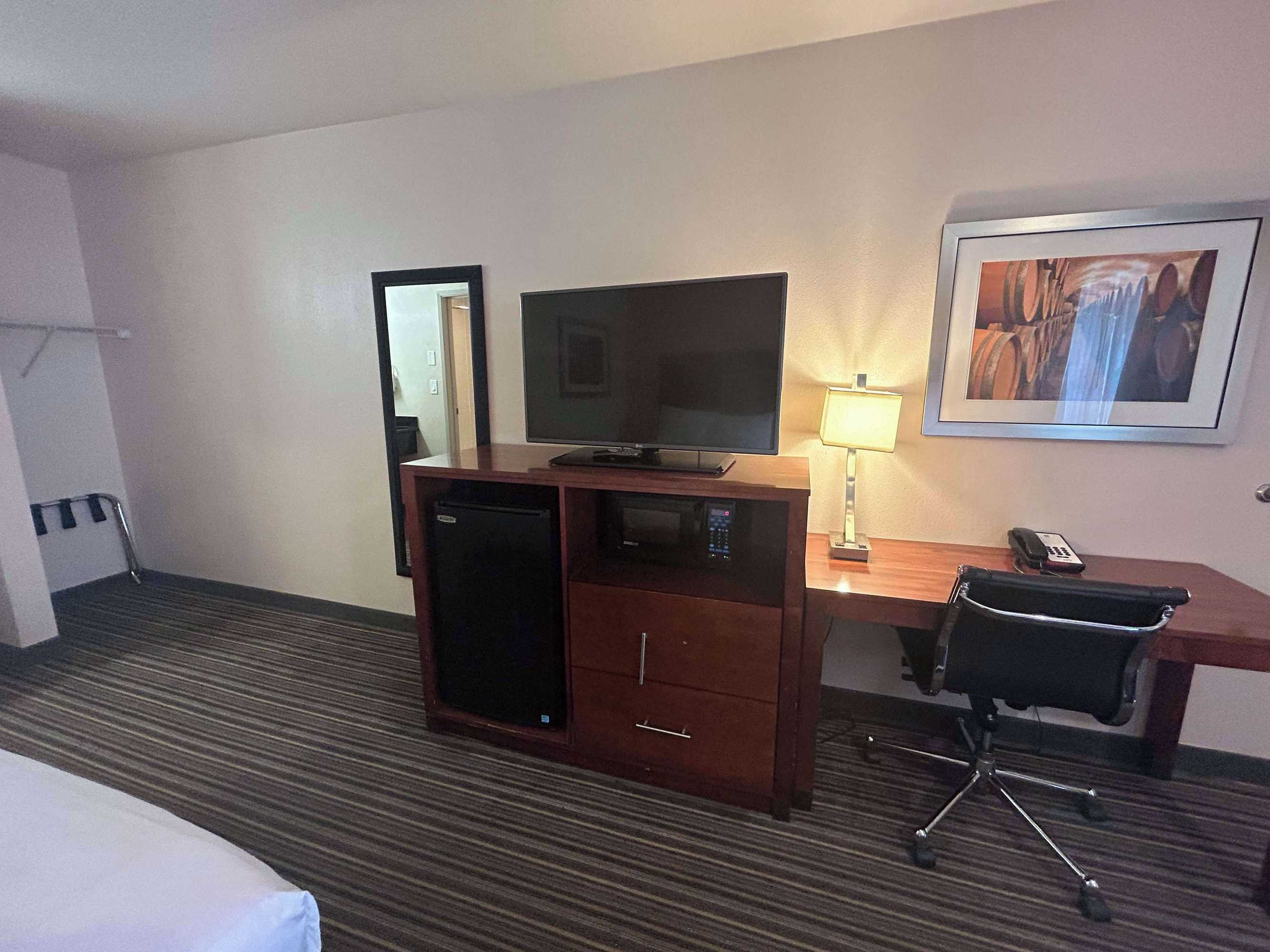 Gift card for Motel 6 Martinez, Ca