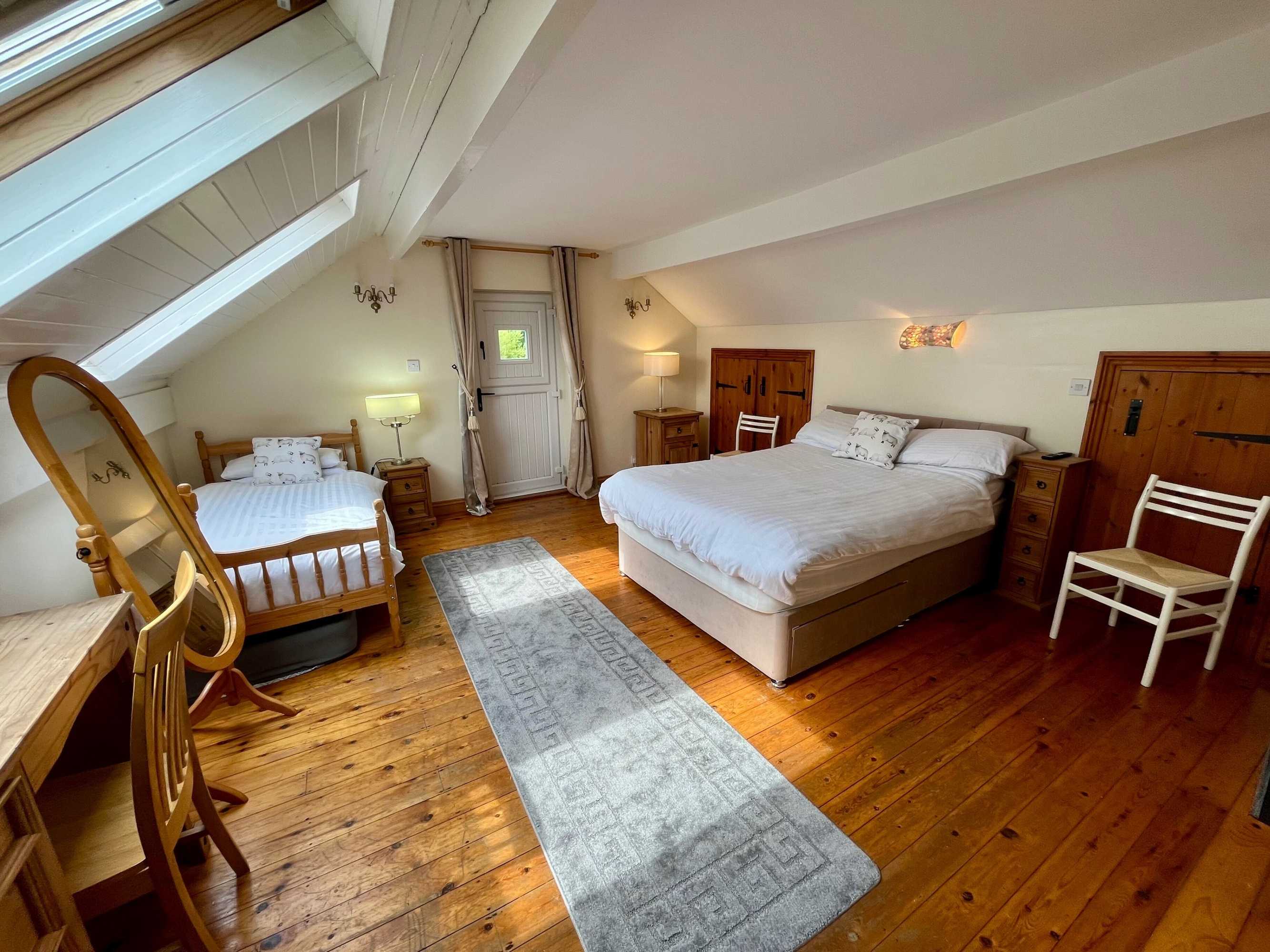 Gift card for Quaint 4 Bed Barn Conversion Barnhouse Starshinezz Gift card for Quaint 4 Bed Barn Conversion Barnhouse Starshinezz