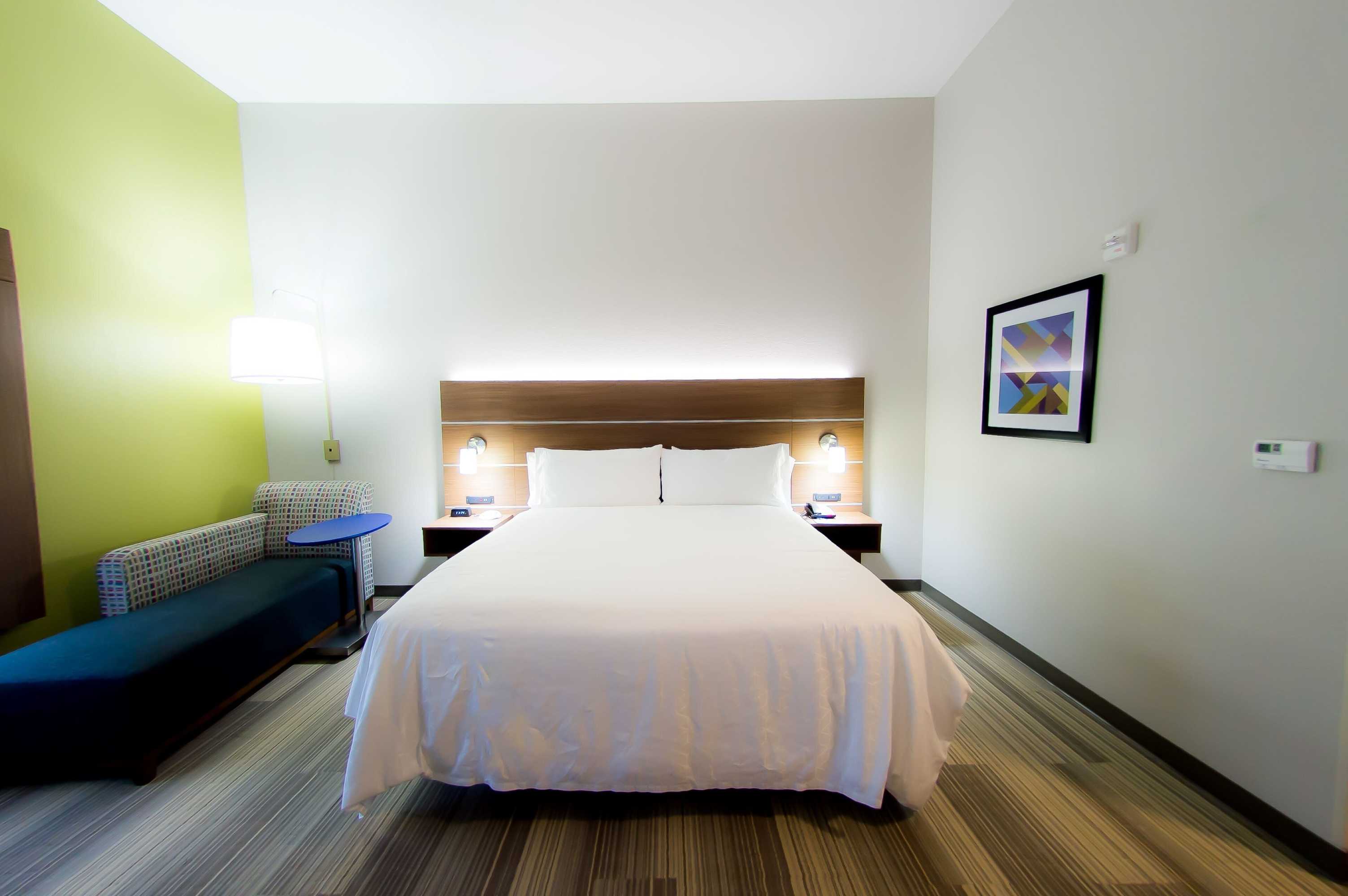 Gift card for Holiday Inn Express Hotel And Suites Statesville by Ihg Gift card for Holiday Inn Express Hotel And Suites Statesville by Ihg