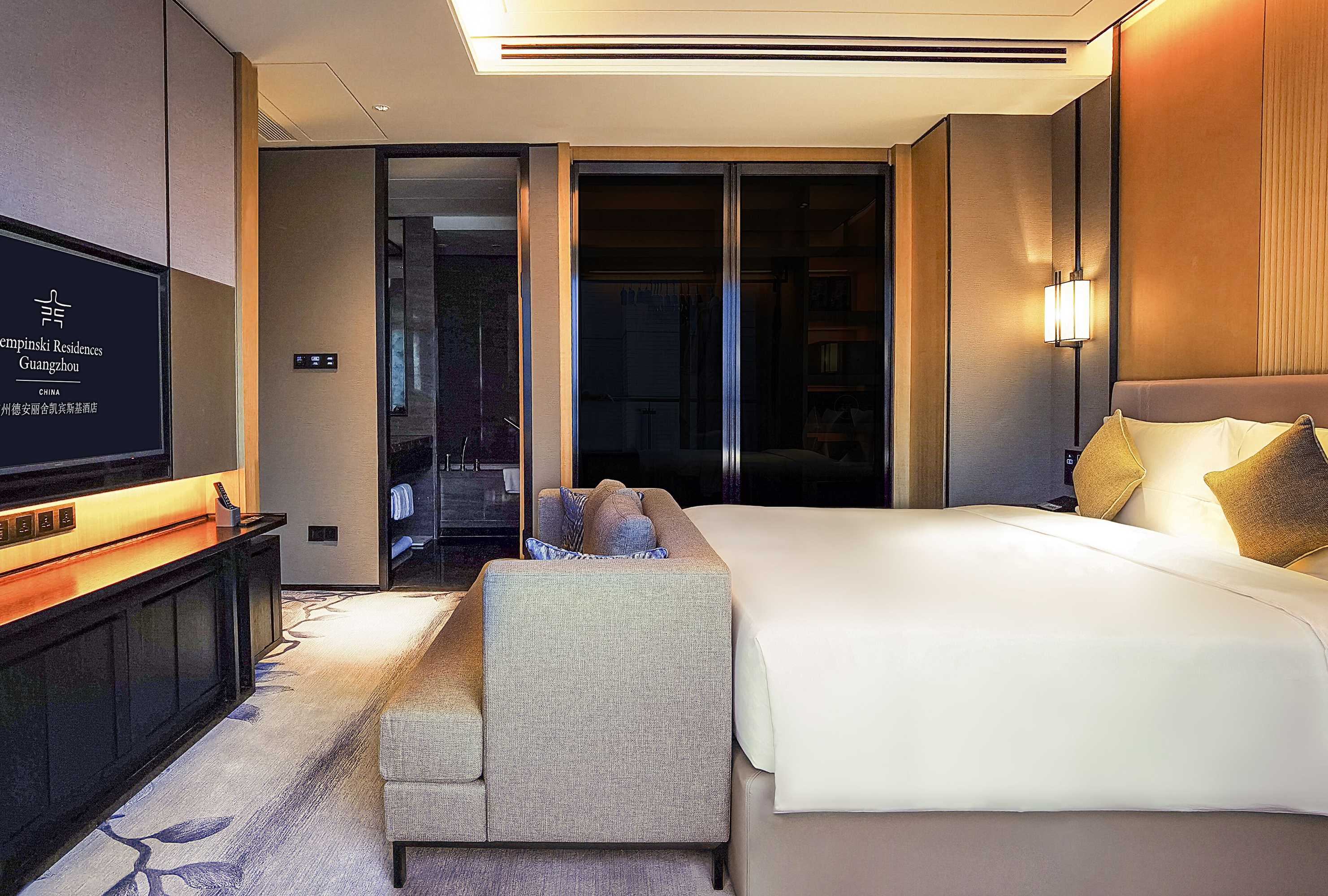Gift card for Kempinski Residences Guangzhou - Free Shuttle Between Hotel And Exhibition Center During Canton Fair & Exhibitor Registration Counter Gift card for Kempinski Residences Guangzhou - Free Shuttle Between Hotel And Exhibition Center During Canton Fair & Exhibitor Registration Counter