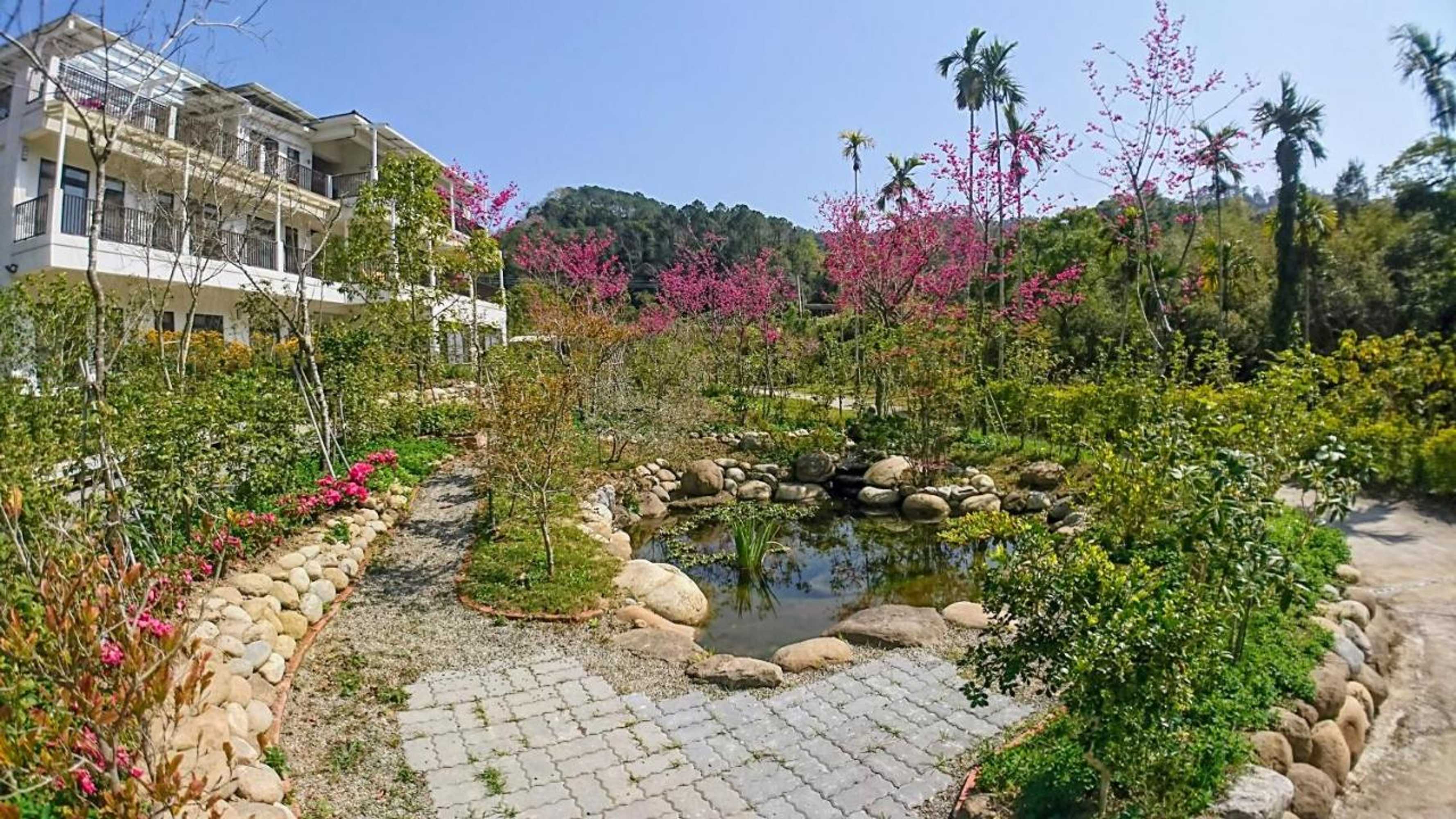 Gift card for Hoka in Sanyi