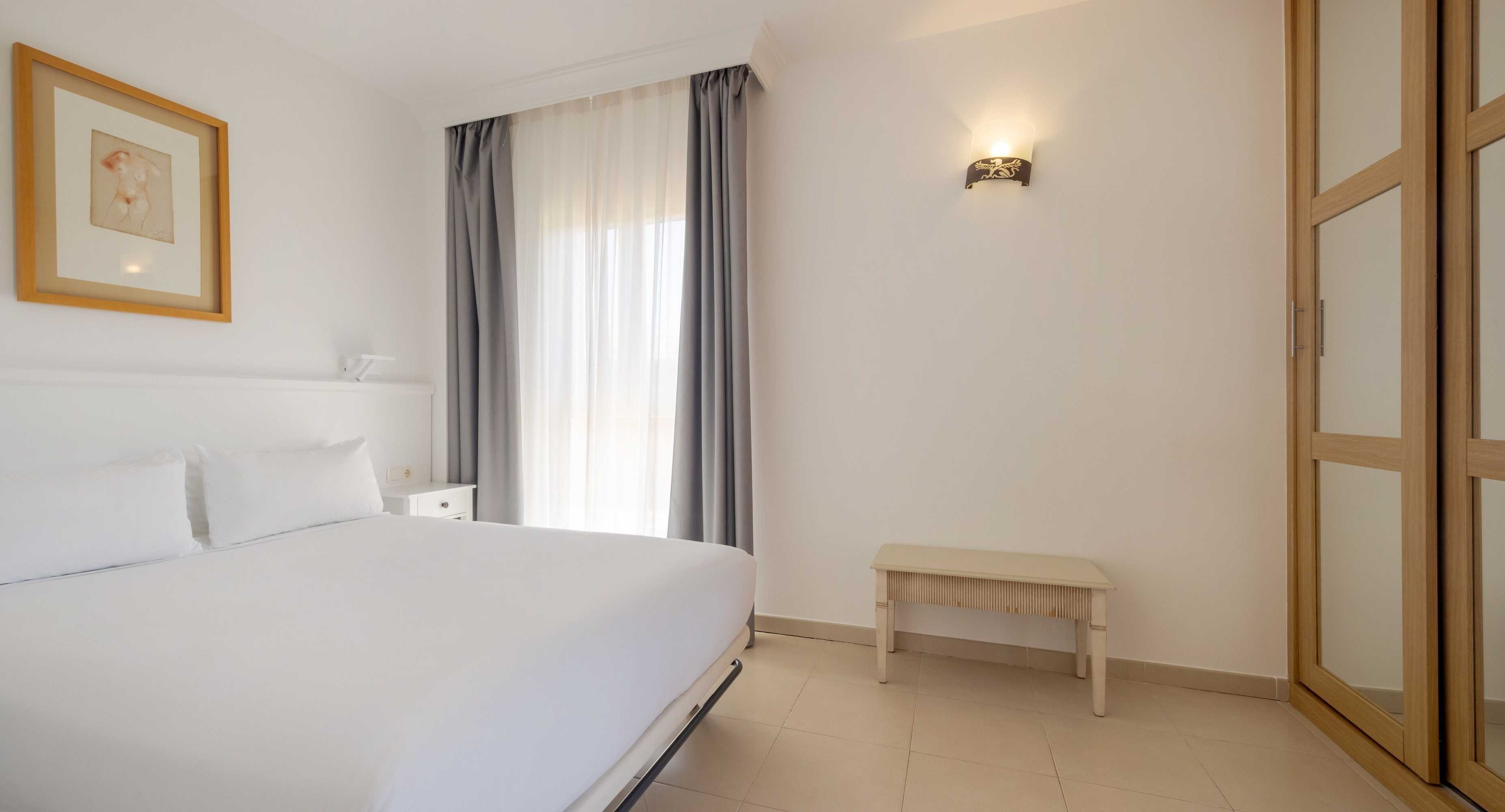 Gift card for Aparthotel Ilunion Sancti Petri Gift card for Aparthotel Ilunion Sancti Petri