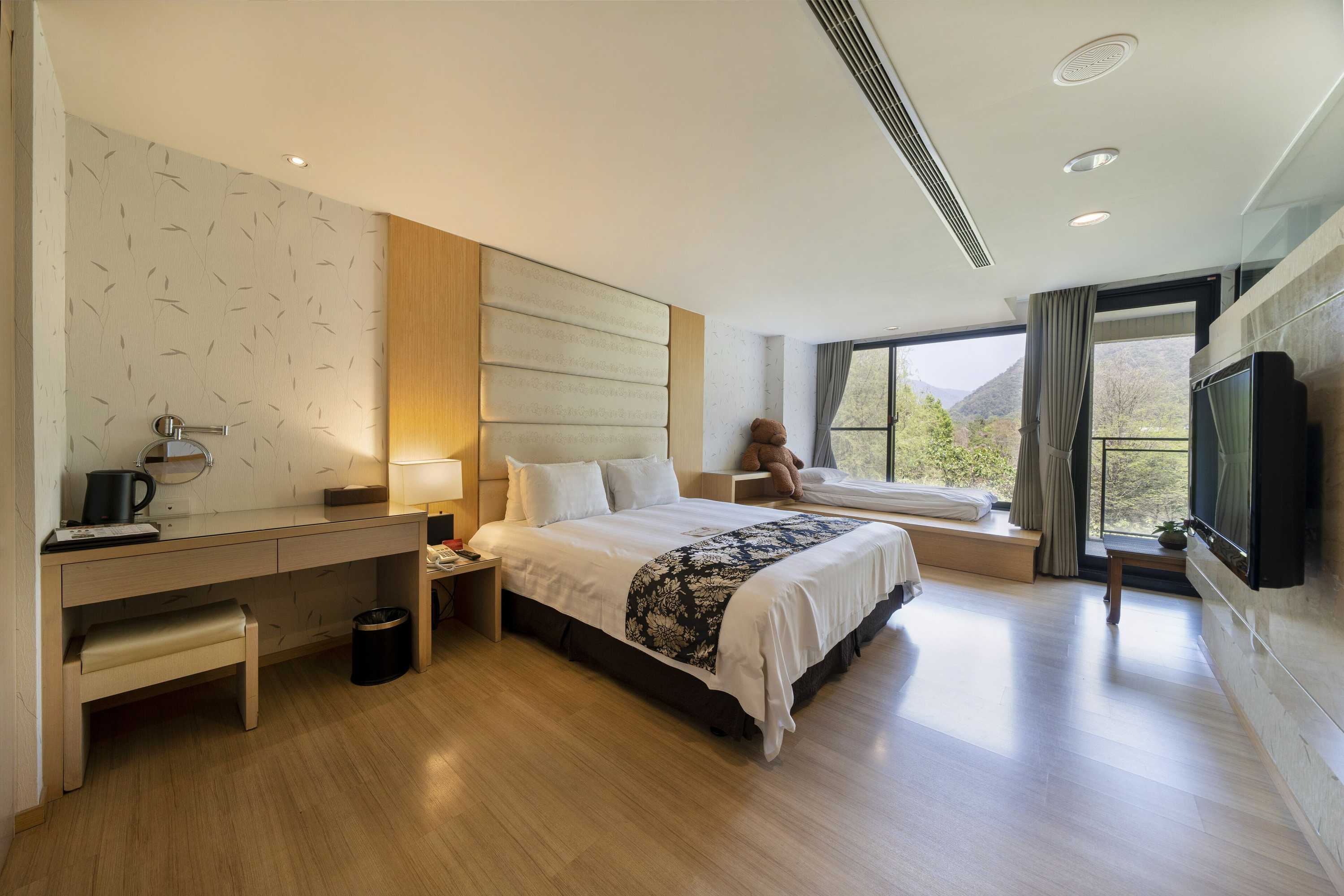 Gift card for Tai Yi Red Maple Resort