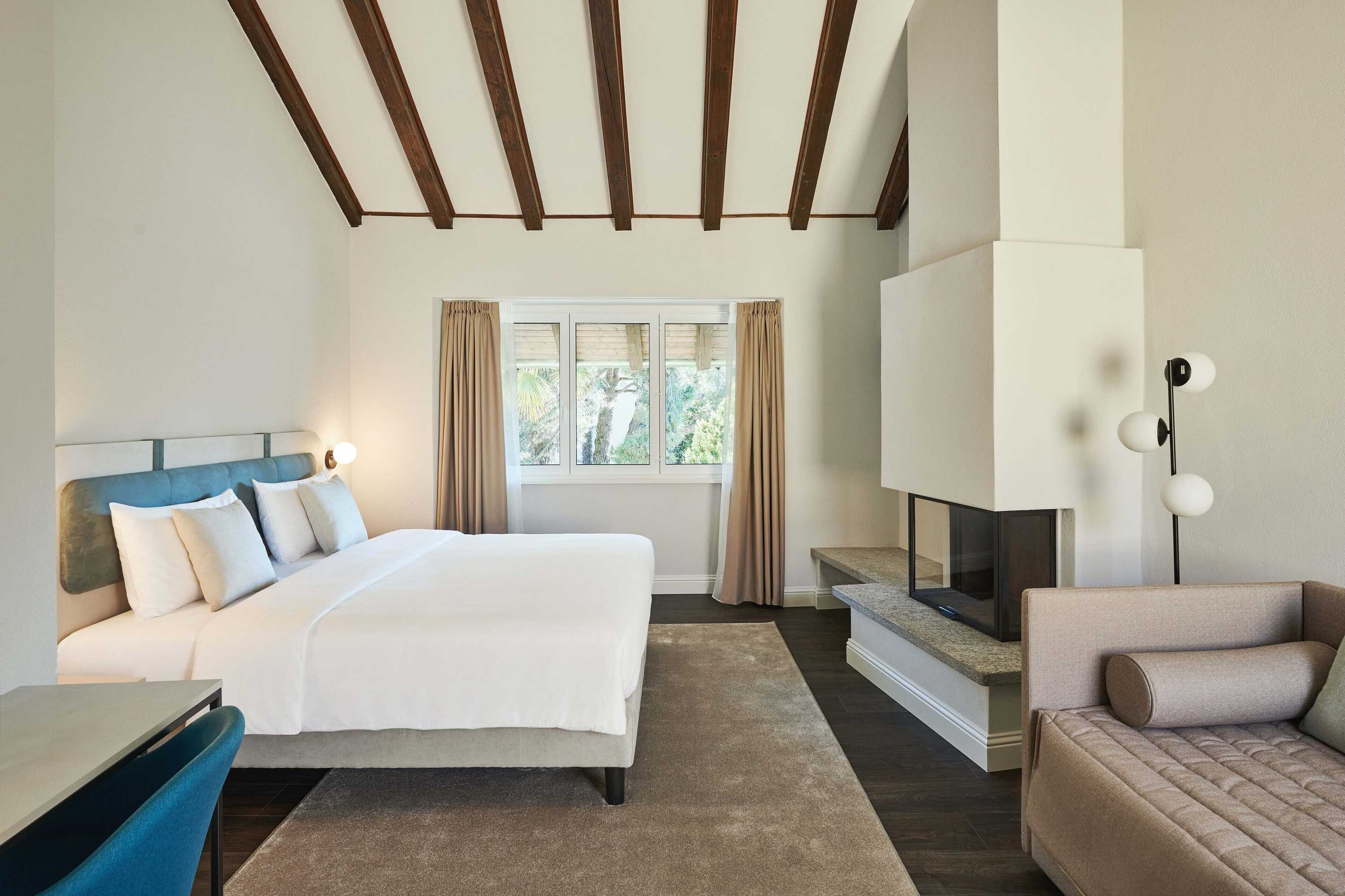 Gift card for Vista Lakefront Boutique Hotel Gift card for Vista Lakefront Boutique Hotel