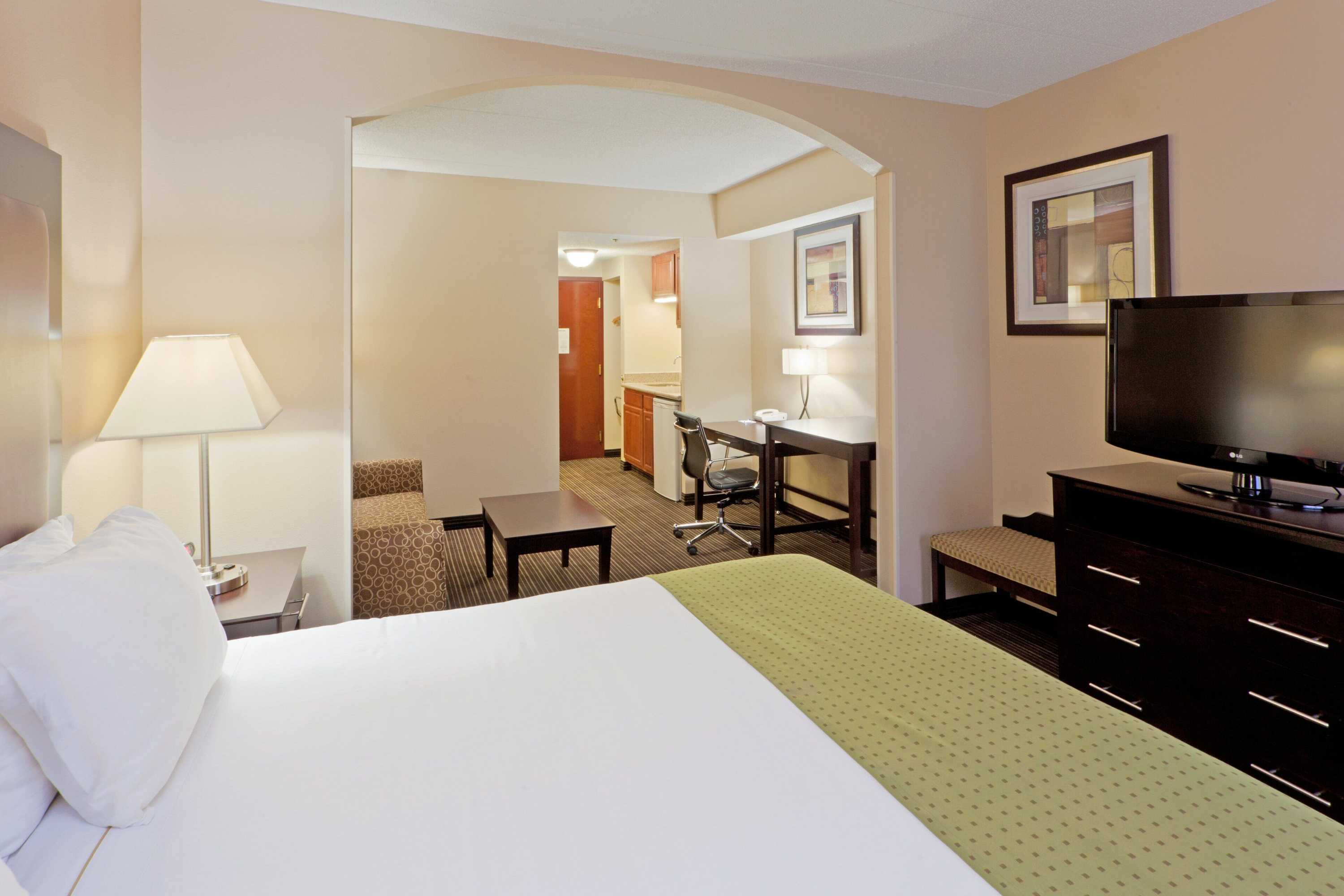 Gift card for Holiday Inn Express Suites Charleston by Ihg Gift card for Holiday Inn Express Suites Charleston by Ihg