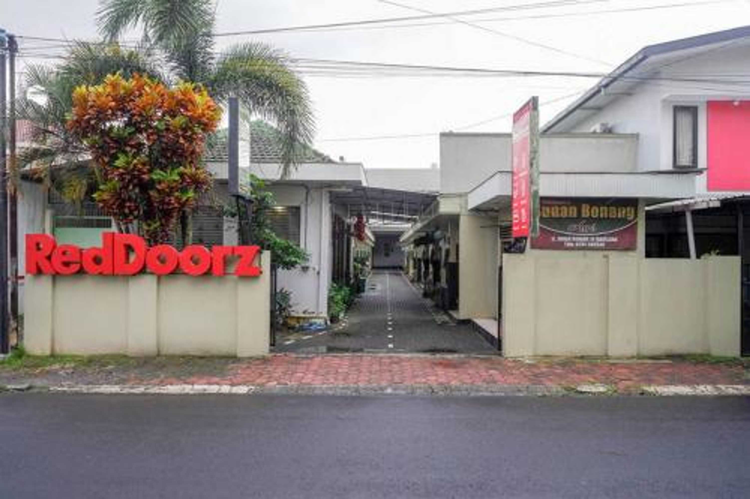 Gift card for Reddoorz Syariah @ Sunan Bonang Magelang Gift card for Reddoorz Syariah @ Sunan Bonang Magelang