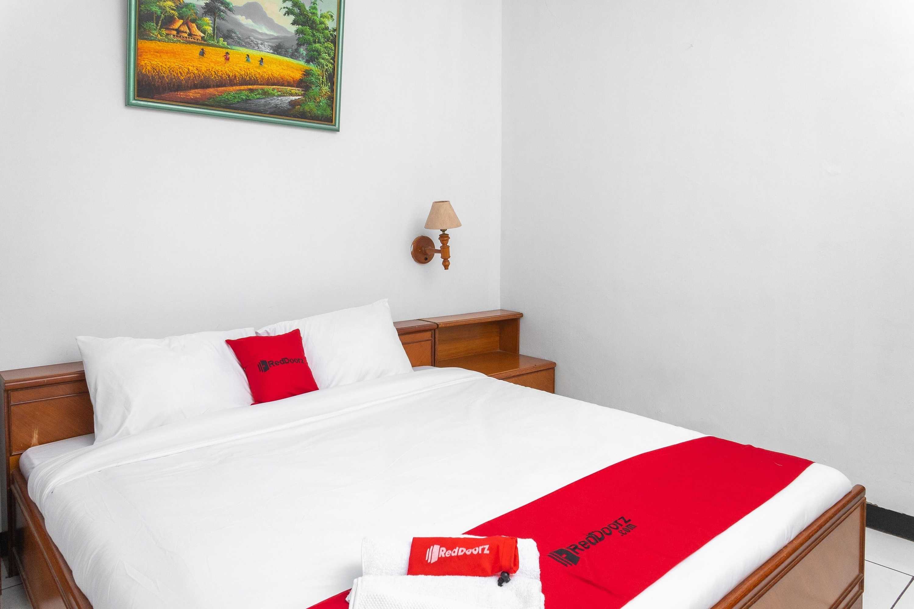 Gift card for Reddoorz @ Hotel Damanaka Pangalengan Gift card for Reddoorz @ Hotel Damanaka Pangalengan
