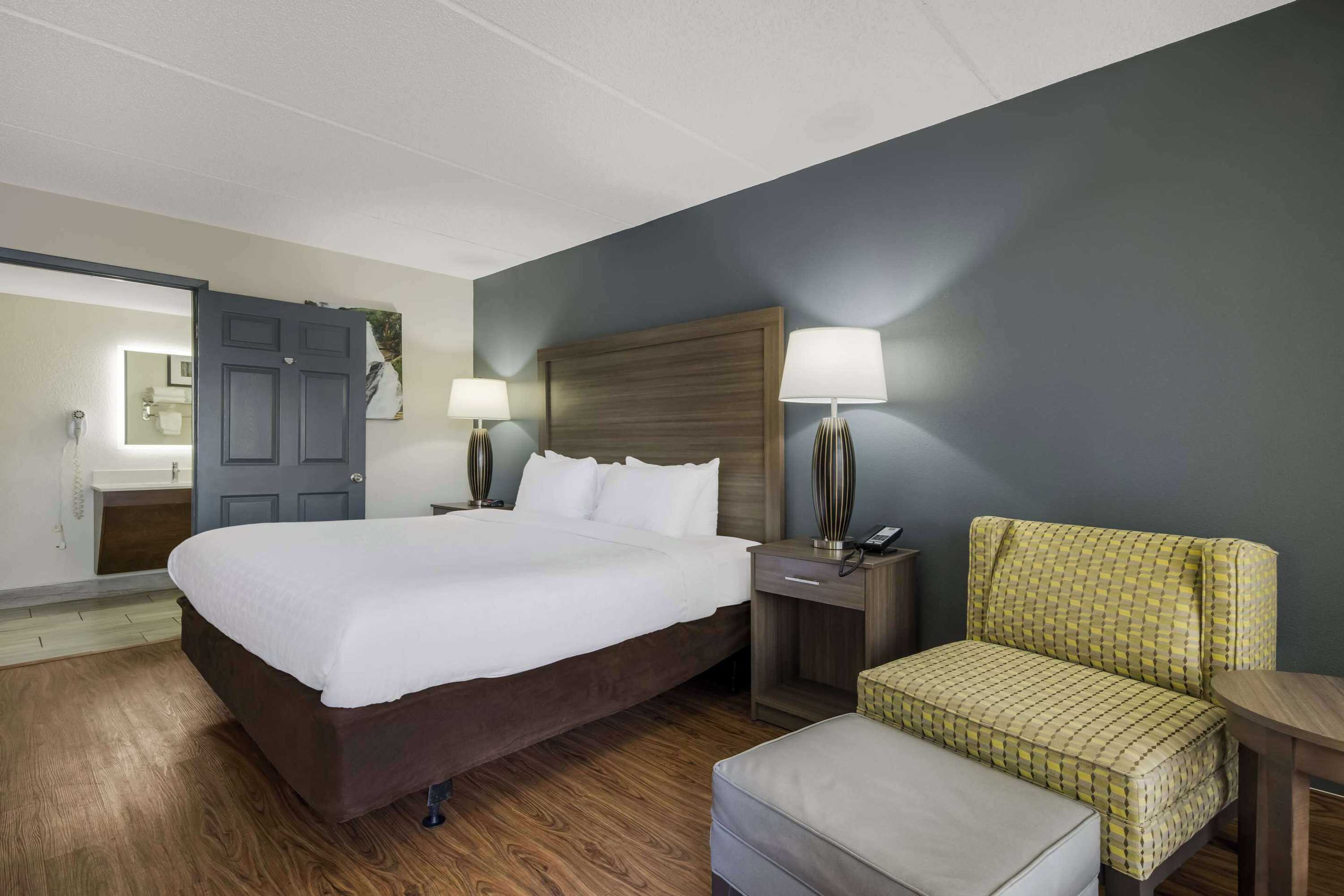 Gift card for Quality Inn Asheville Airport Gift card for Quality Inn Asheville Airport