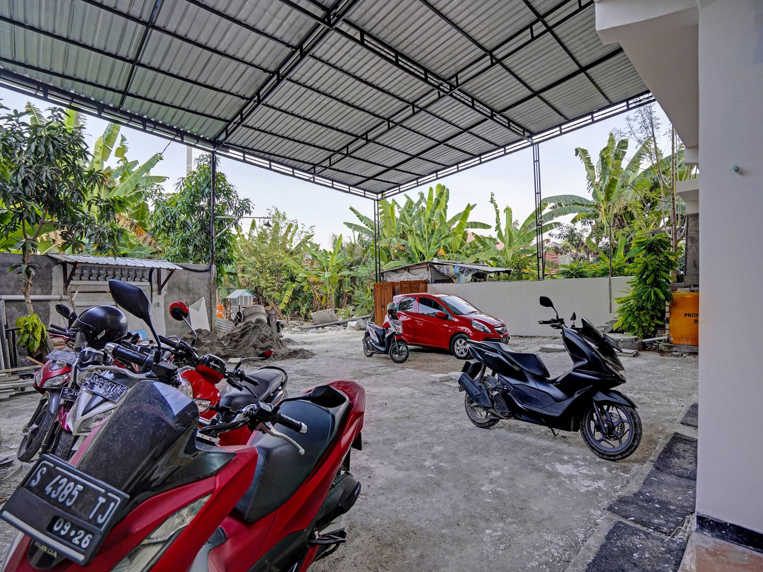 Gift card for Oyo 91653 Grand Syariah Hagawa Lamongan Near Sport Center Lamongan Gift card for Oyo 91653 Grand Syariah Hagawa Lamongan Near Sport Center Lamongan