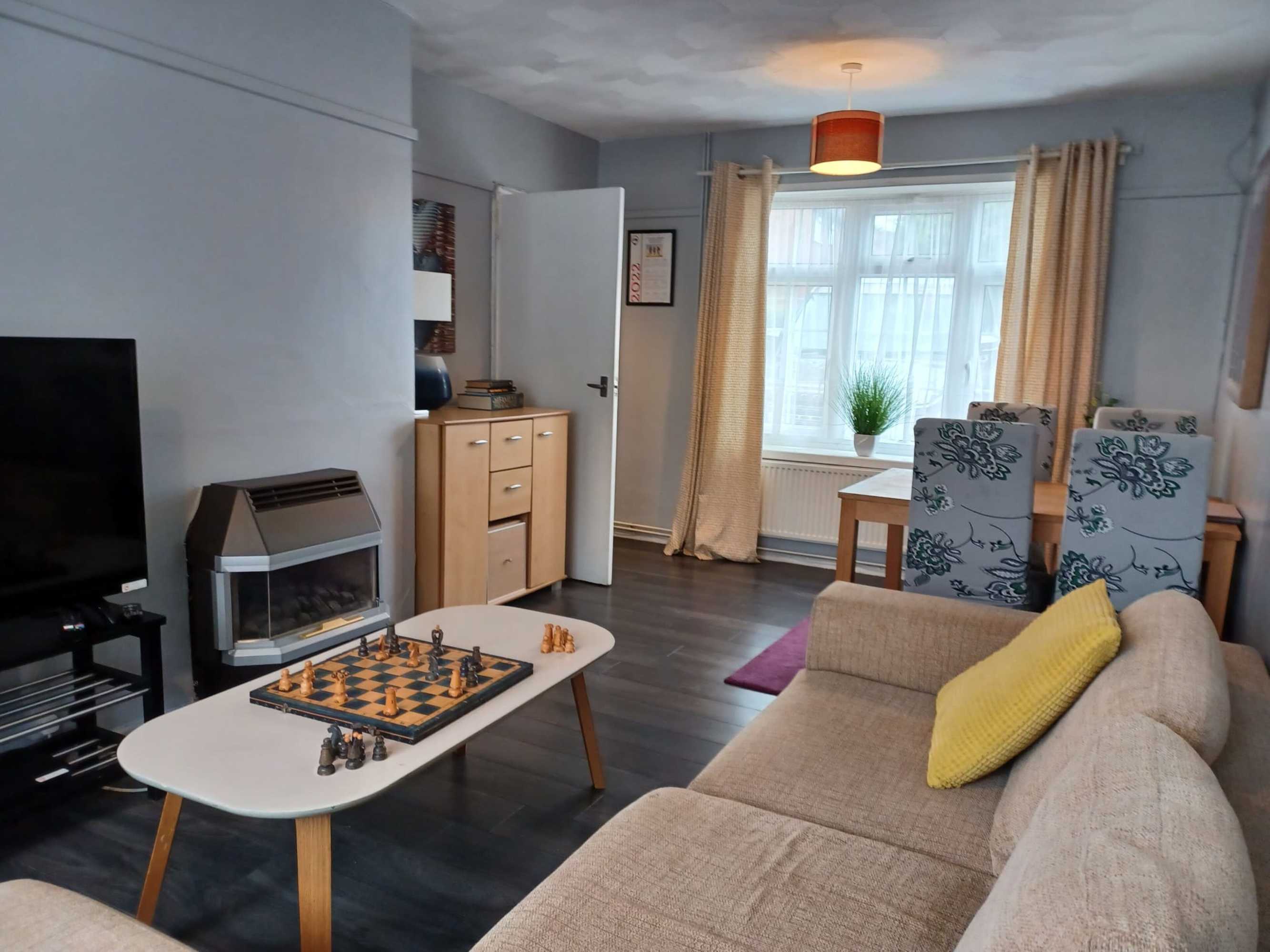 Gift card for Poynters House - Huku Kwetu Luton & Dunstable - Spacious 2 Bedroom House Gift card for Poynters House - Huku Kwetu Luton & Dunstable - Spacious 2 Bedroom House