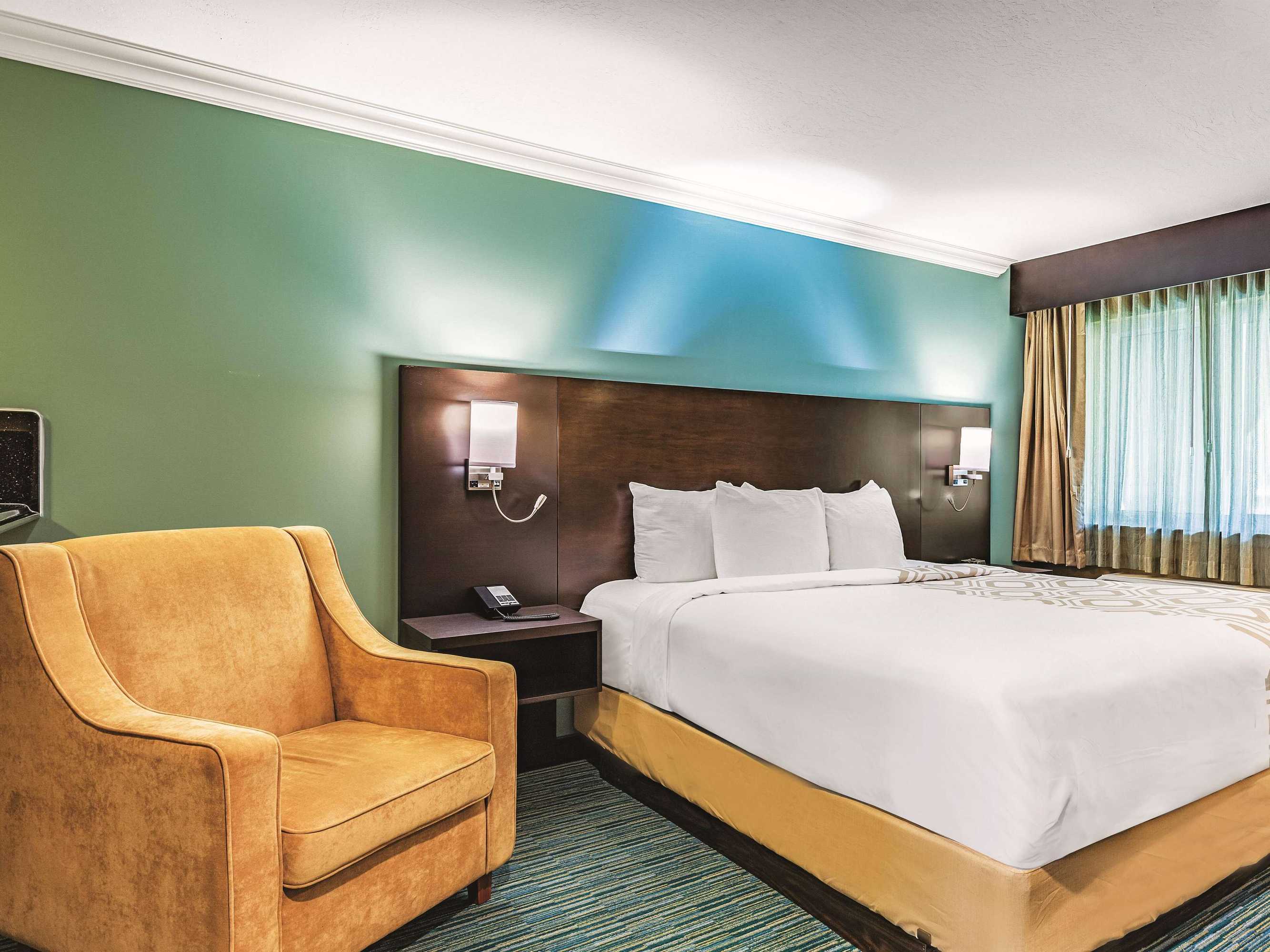 Gift card for La Quinta Inn & Suites by Wyndham San Francisco Airport West Gift card for La Quinta Inn & Suites by Wyndham San Francisco Airport West