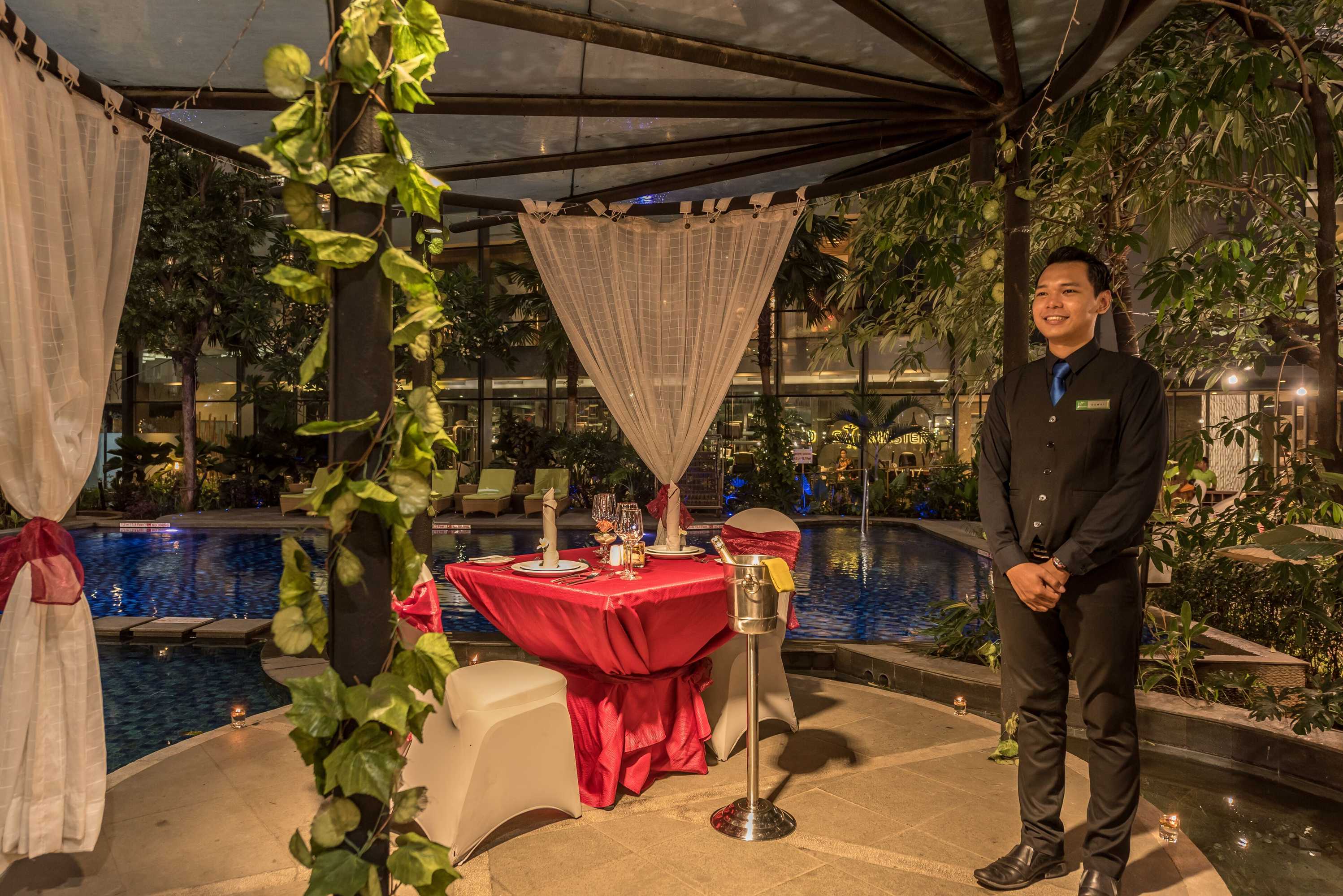 Gift card for Holiday Inn Cikarang Jababeka by Ihg Gift card for Holiday Inn Cikarang Jababeka by Ihg