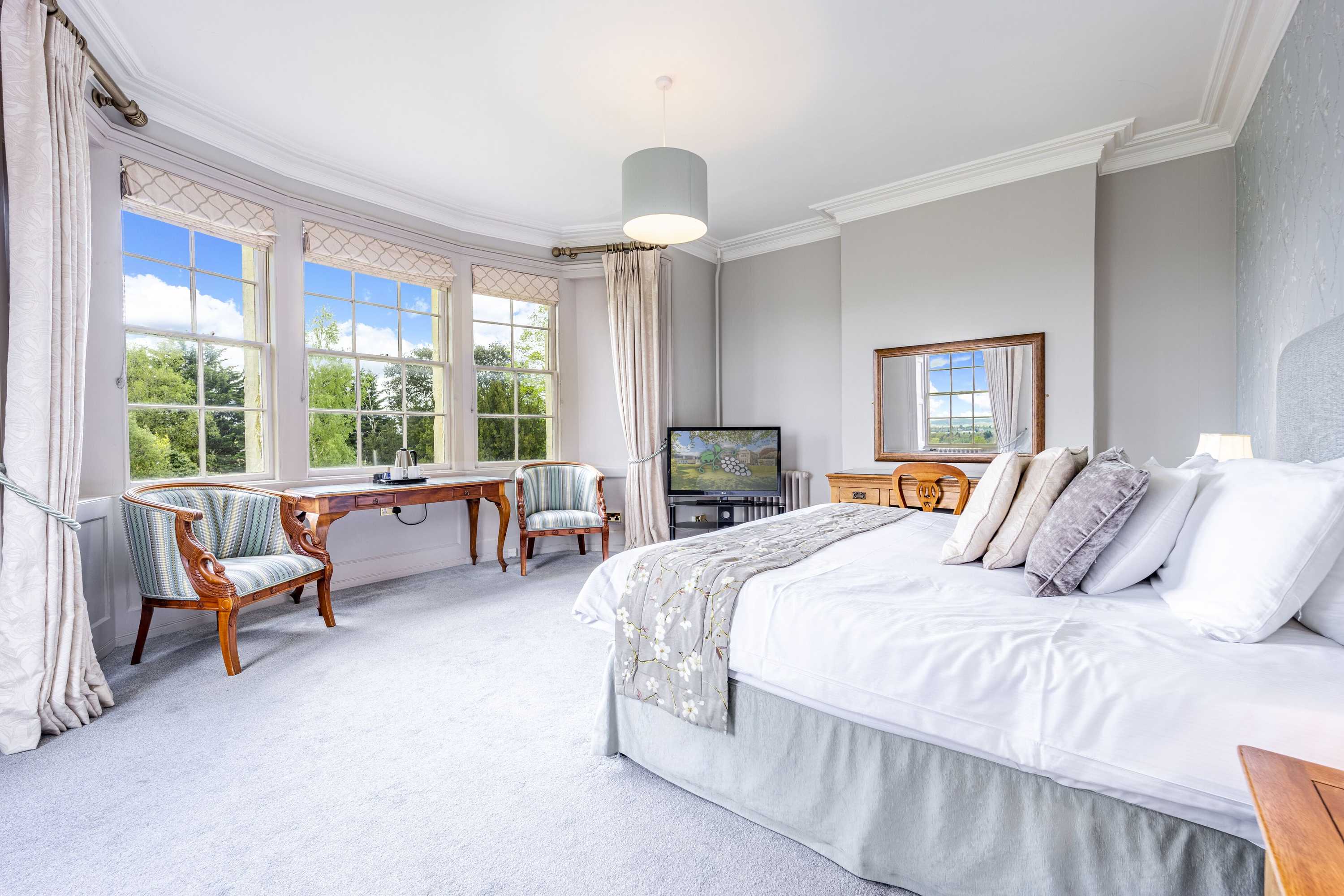 Gift card for Leigh Park Country House Hotel & Vineyard, BW Signature Collection Gift card for Leigh Park Country House Hotel & Vineyard, BW Signature Collection