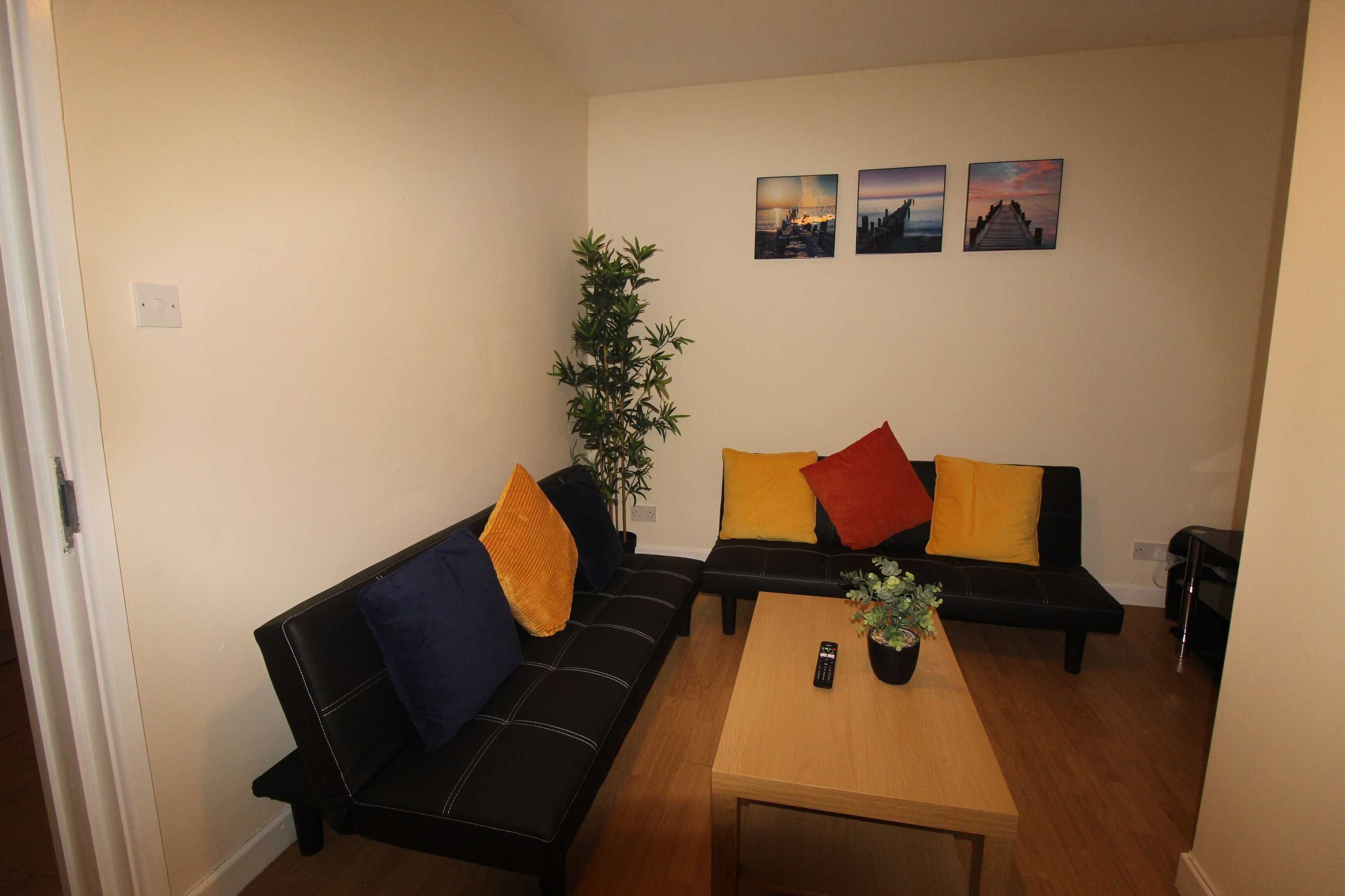 Gift card for Middlecroft House Staveley by Smart Corporate Stays