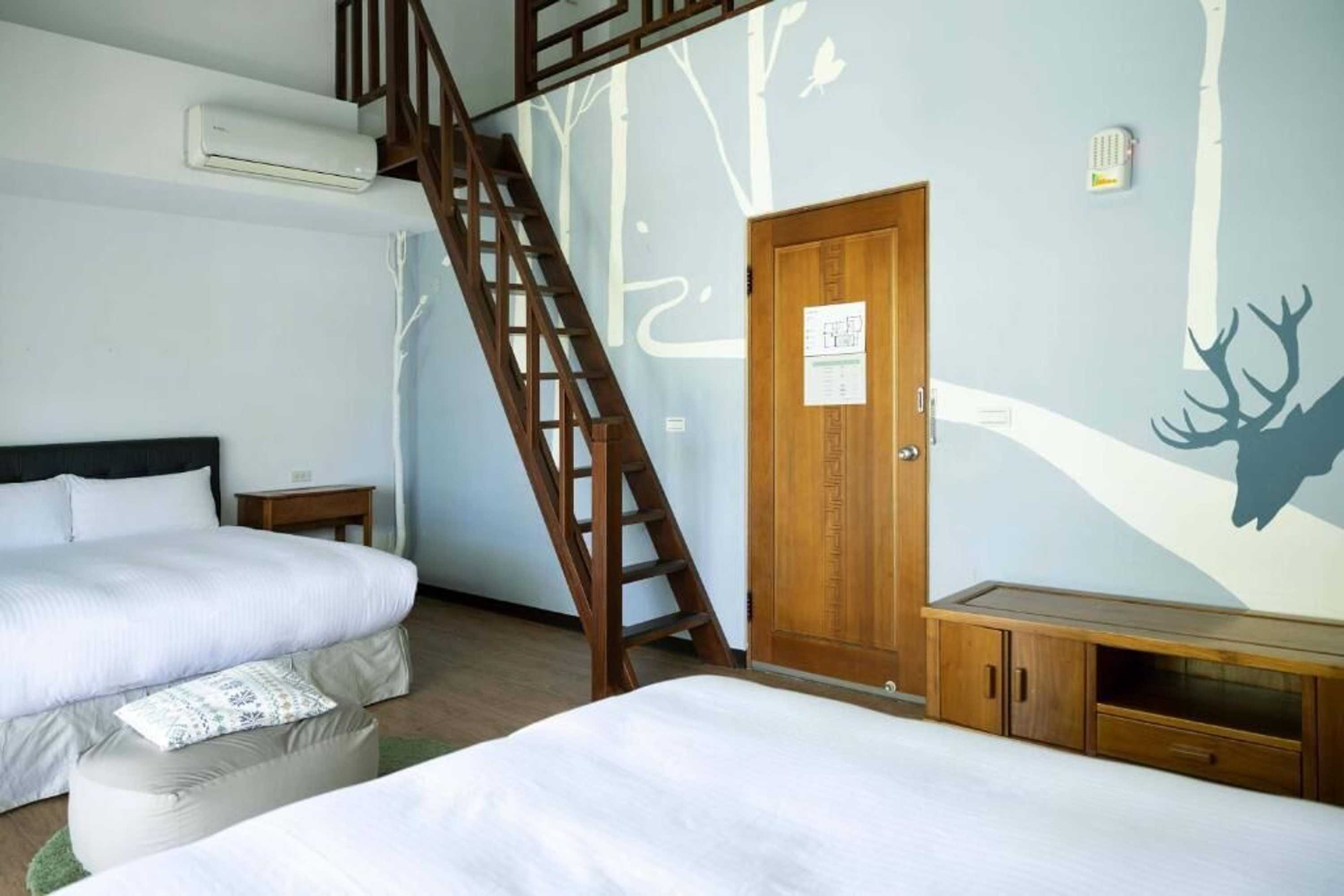 Gift card for Lvbolang by Reindeer, Sanyi