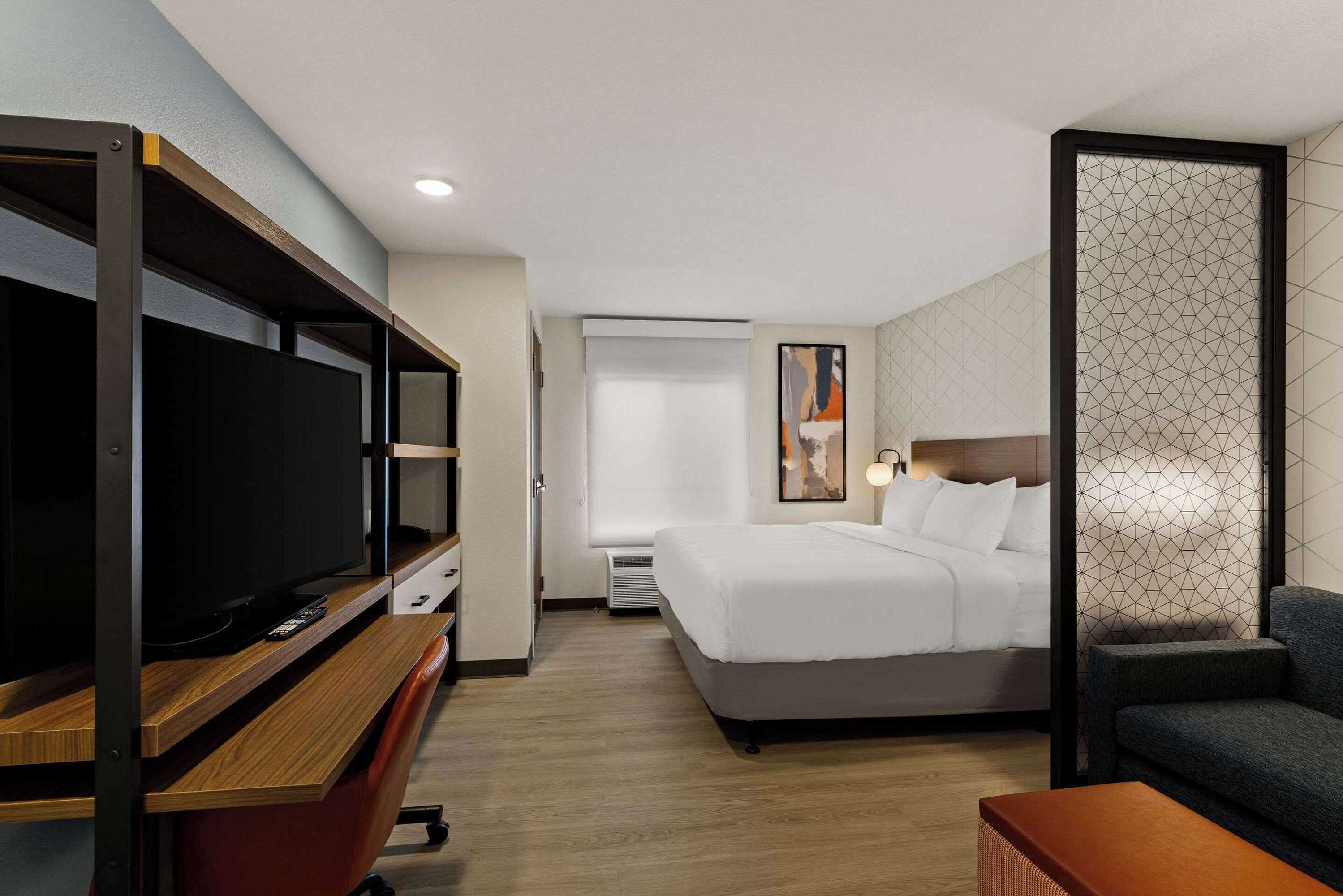 Gift card for Everhome Suites Atlanta Newnan Gift card for Everhome Suites Atlanta Newnan