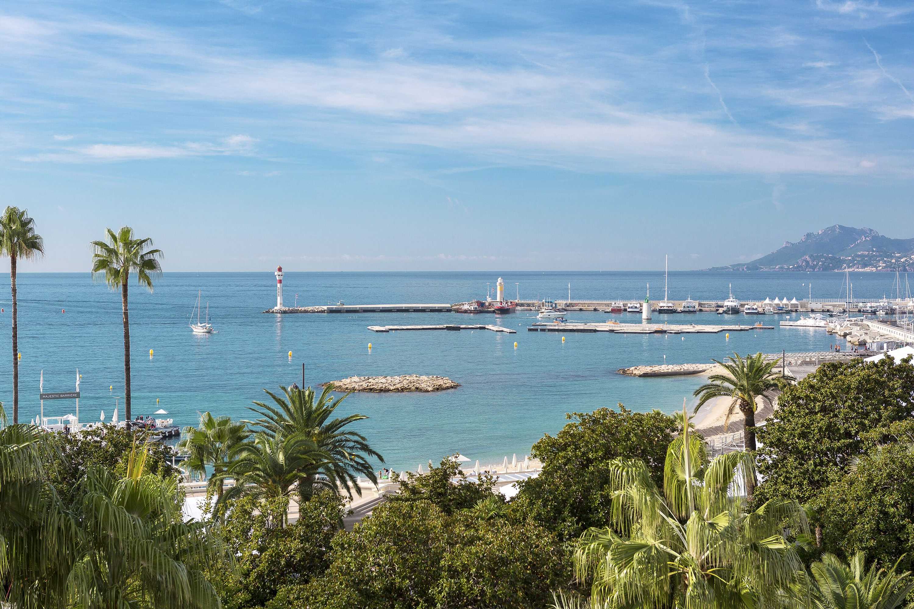 Gift card for Hôtel Barrière Le Majestic Cannes Gift card for Hôtel Barrière Le Majestic Cannes