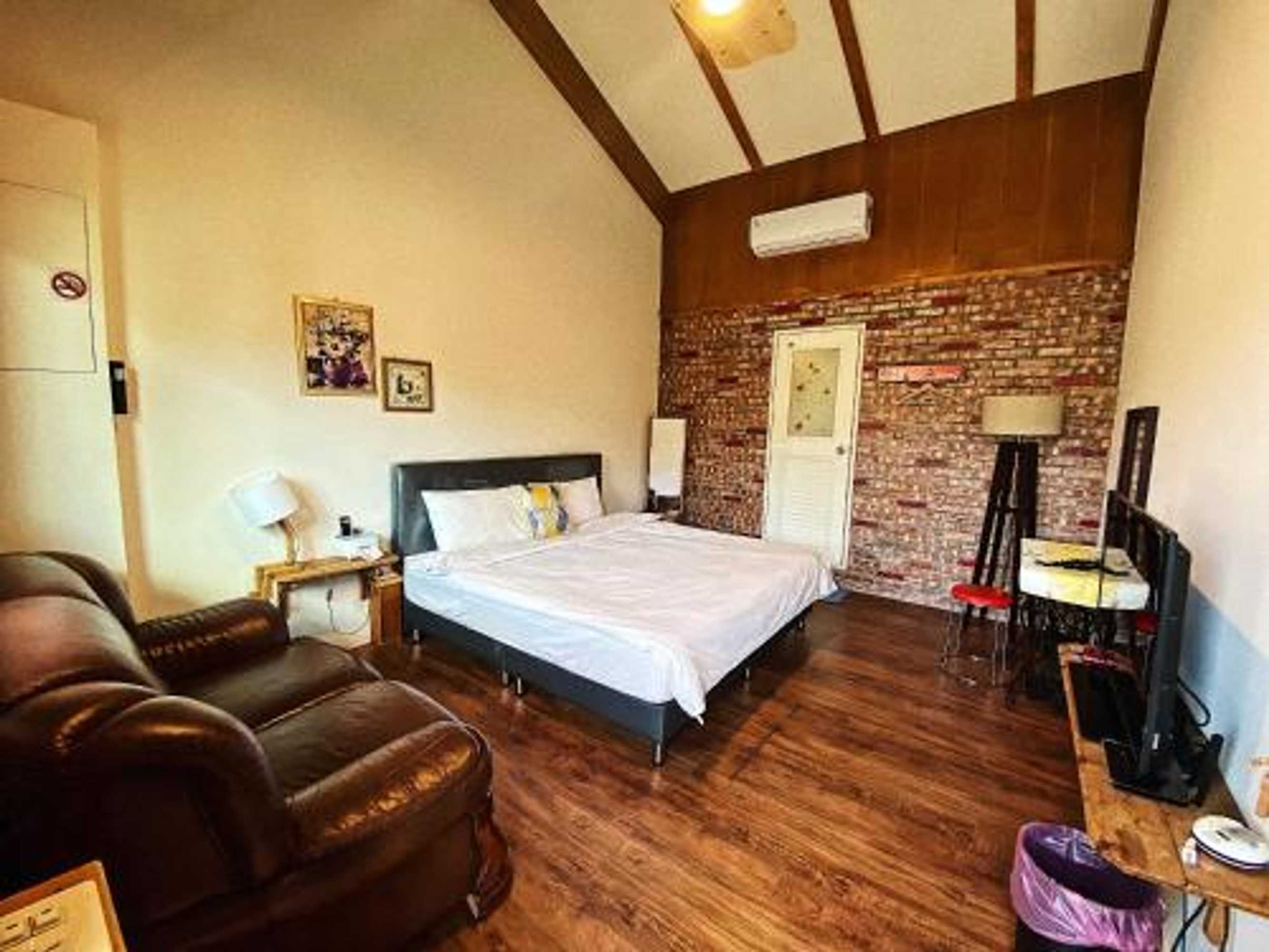 Gift card for Red Brick 642 B&b Gift card for Red Brick 642 B&b