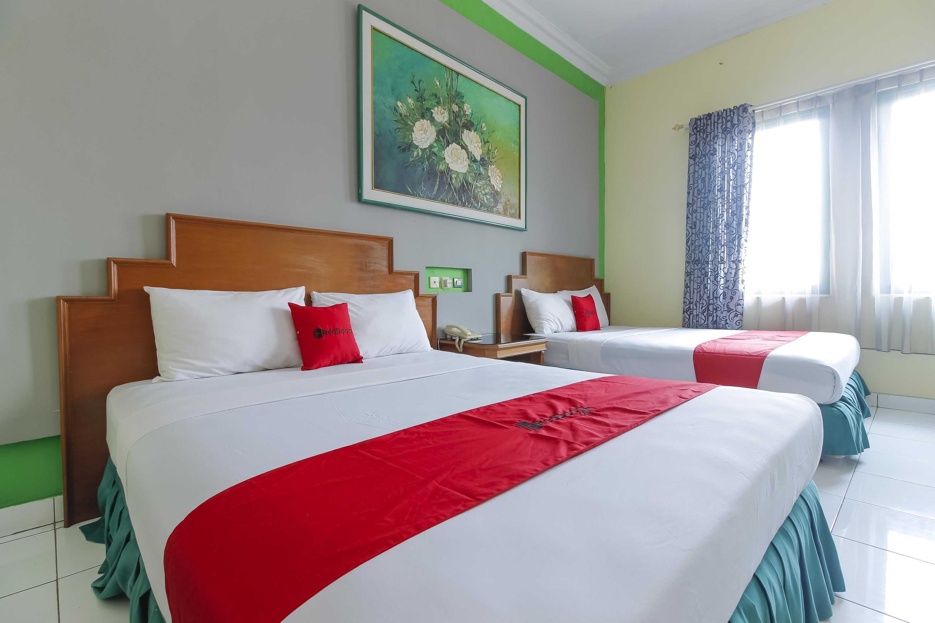 Gift card for Reddoorz Plus Near Alun Alun Kejaksan Cirebon