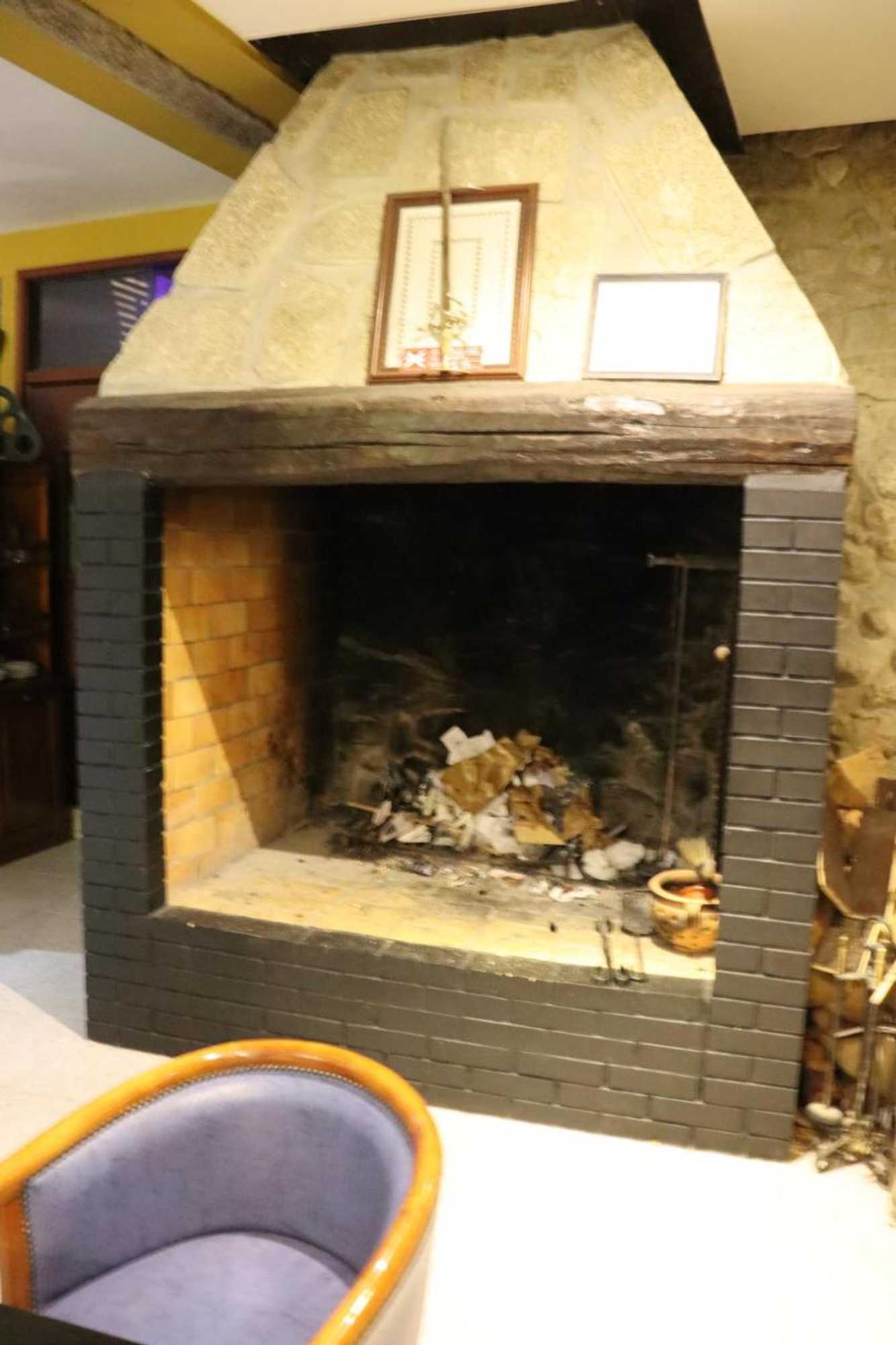 Gift card for Leonchic - Guest House Com Piscina de Água Salgada