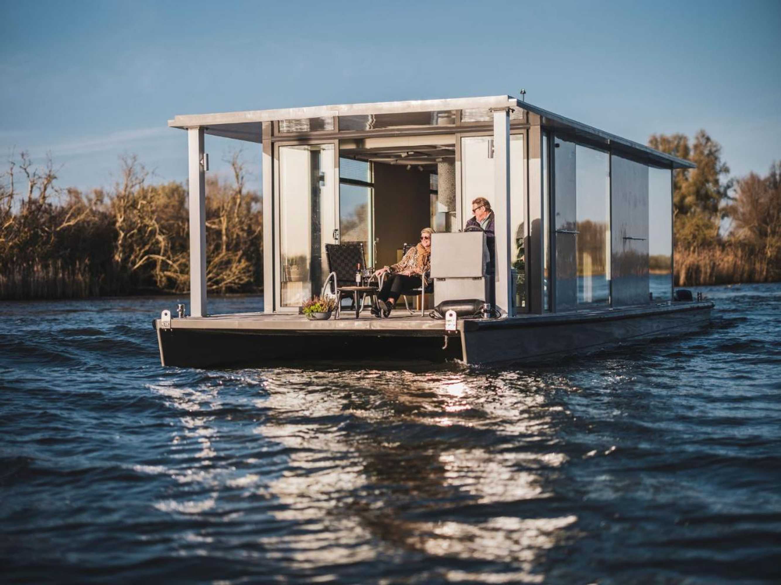 Gift card for Aquahome - NP de Biesbosch - Bijzonder Overnachten op Een Houseboat!