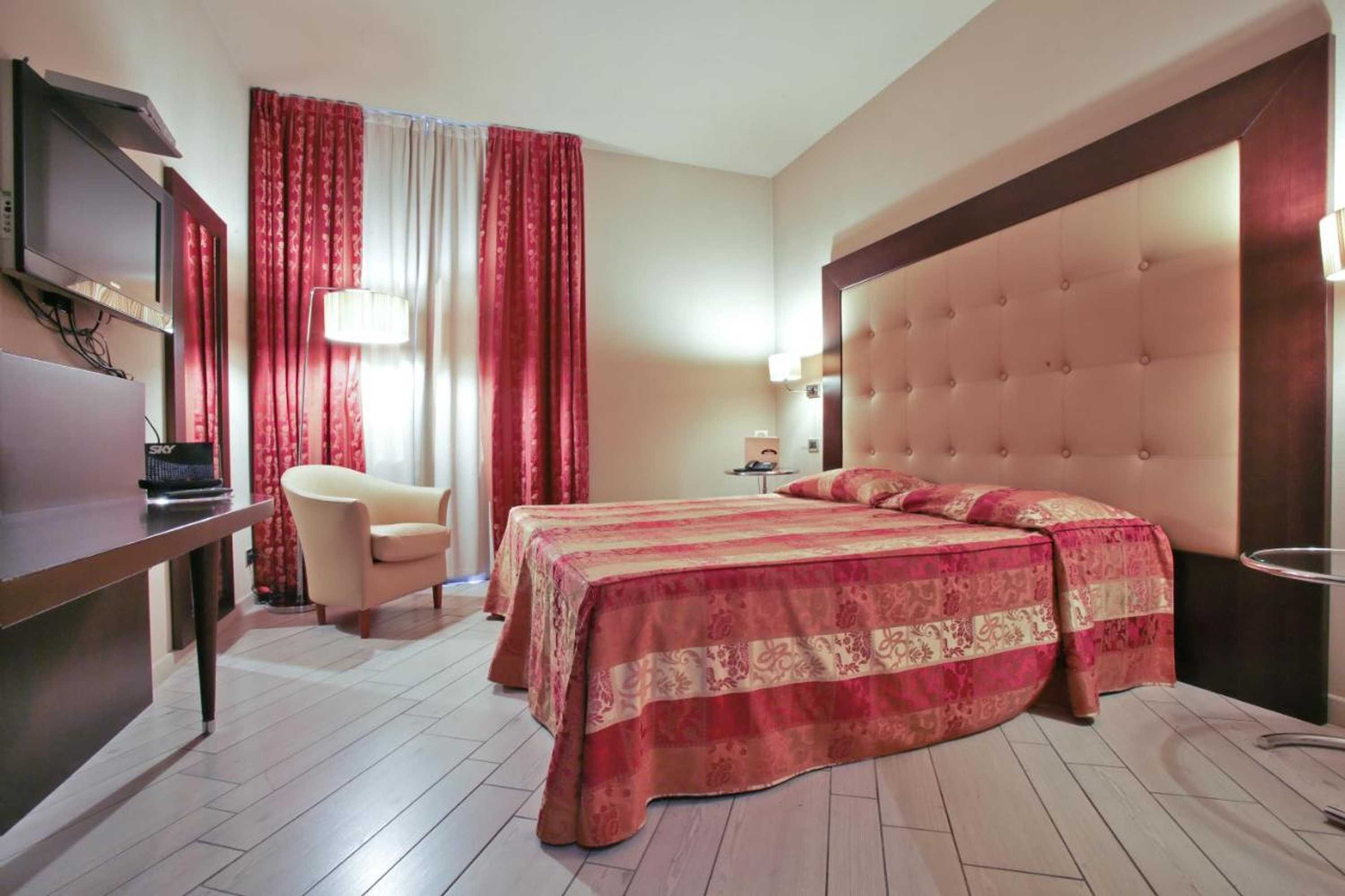 Gift card for Hotel Touring