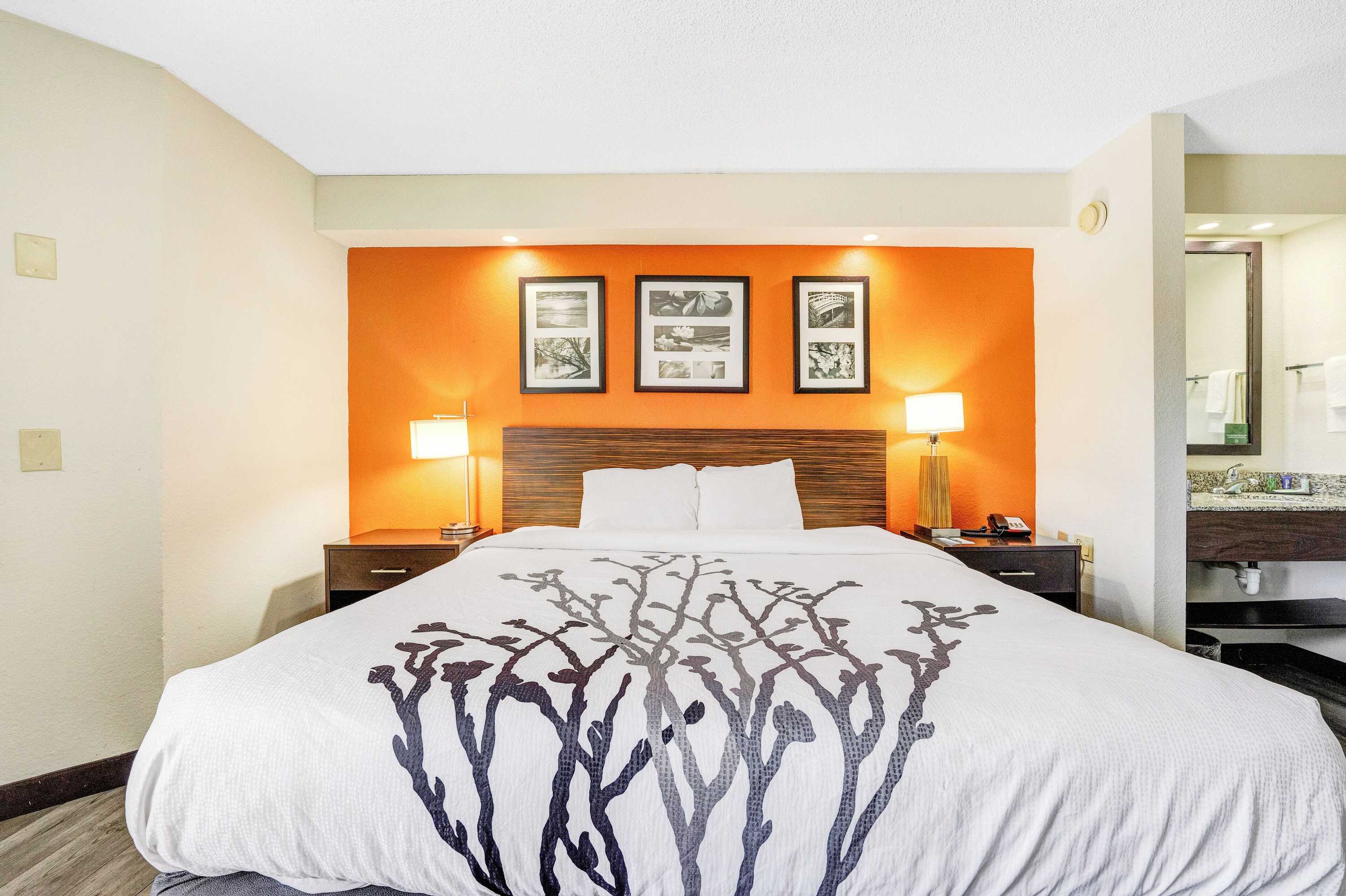 Gift card for Wingate by Wyndham Leesburg Florida