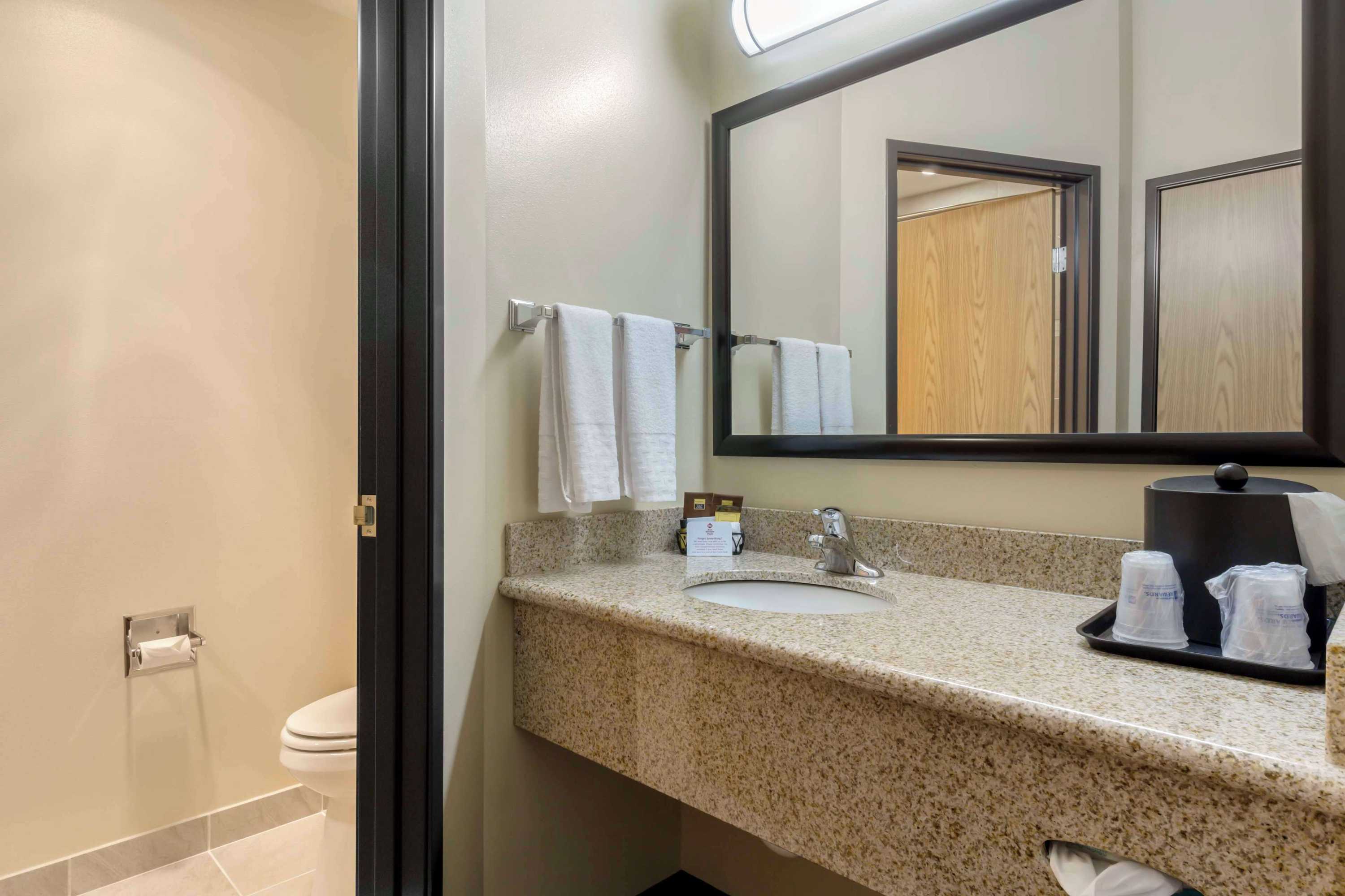 Gift card for Best Western Plus Grapevine Inn Gift card for Best Western Plus Grapevine Inn