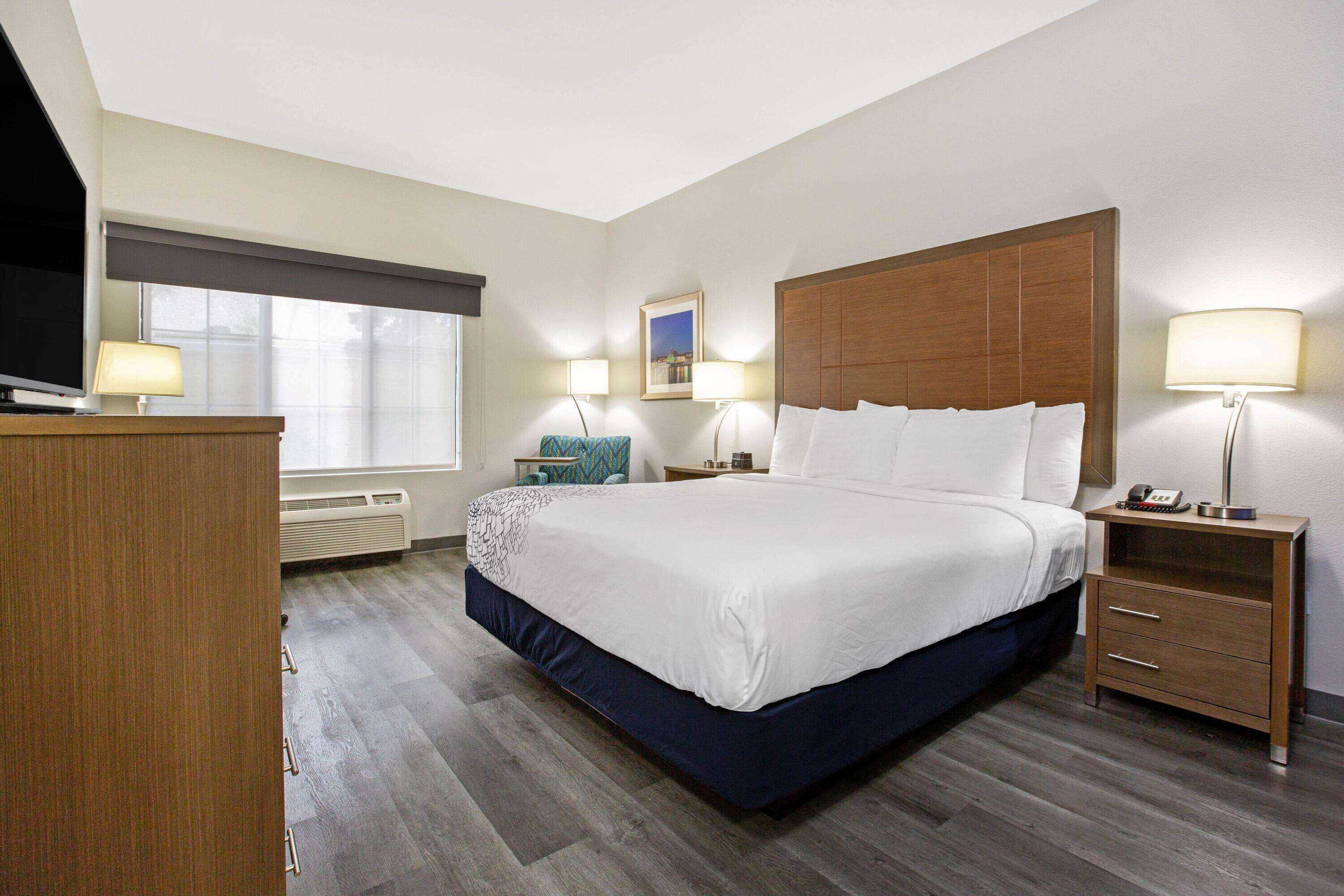 Gift card for La Quinta Inn & Suites by Wyndham NE Long Beach/cypress