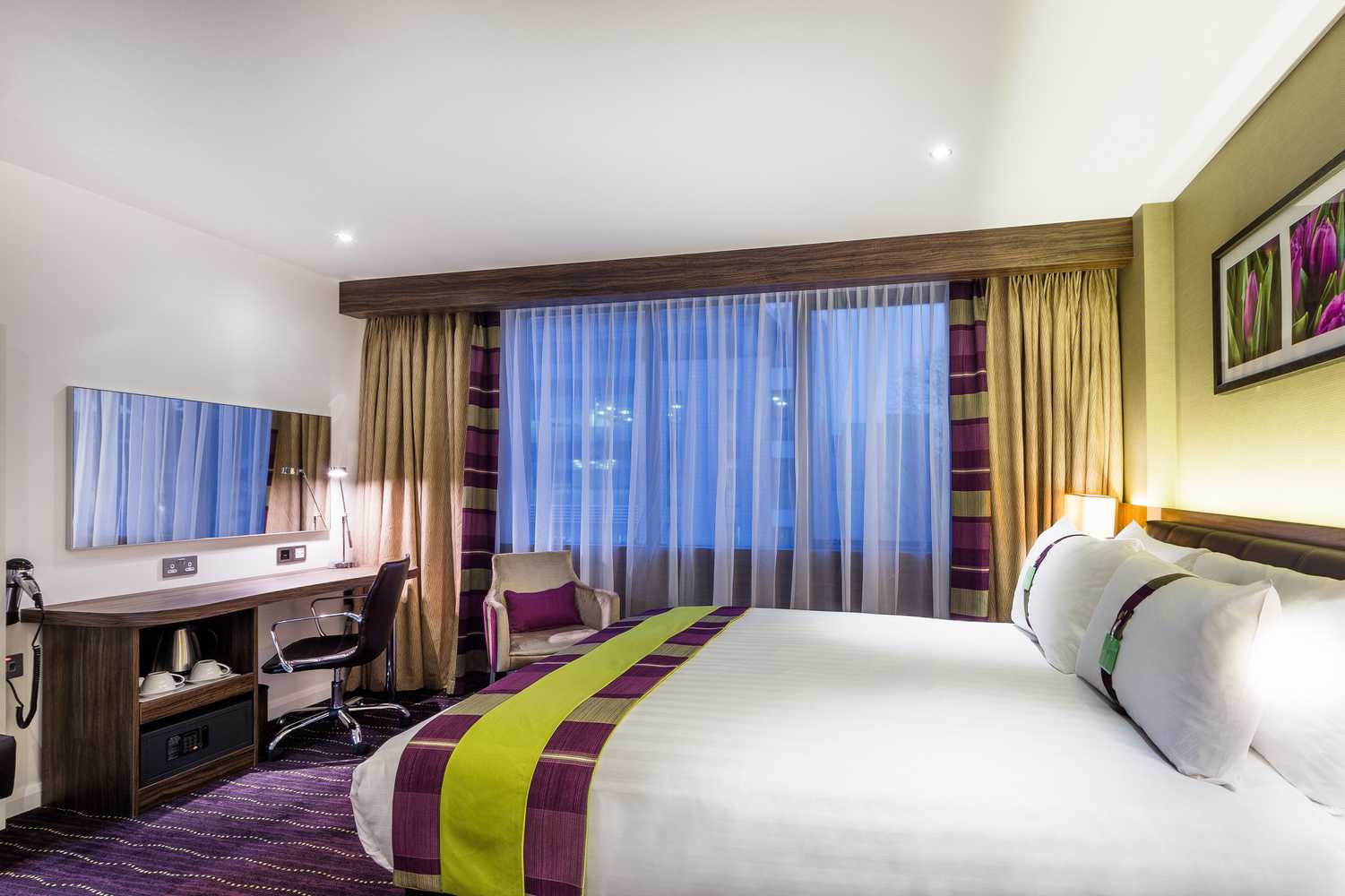 Gift card for Holiday Inn London - Watford Junction by Ihg Gift card for Holiday Inn London - Watford Junction by Ihg