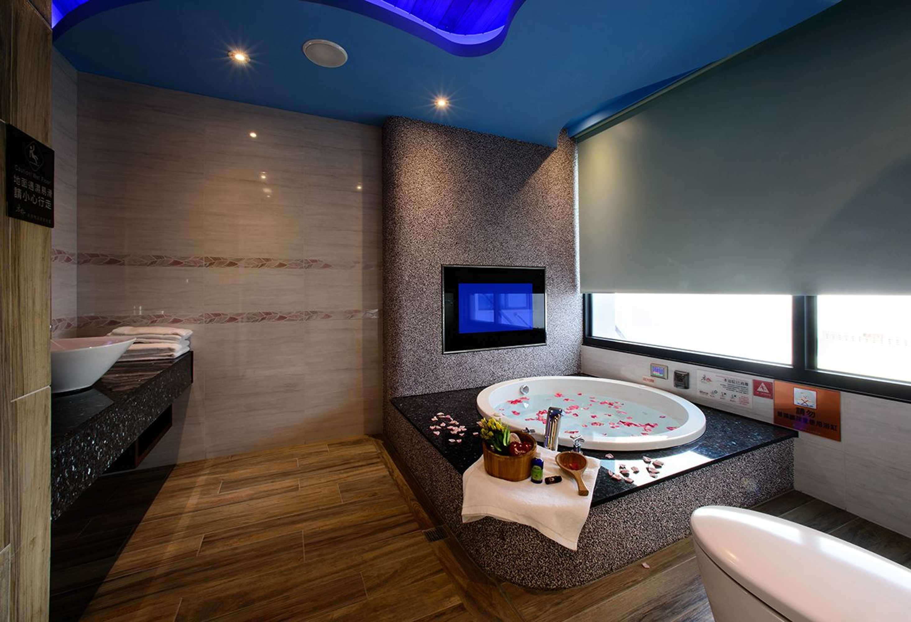 Gift card for Chen He Spa Motel Gift card for Chen He Spa Motel