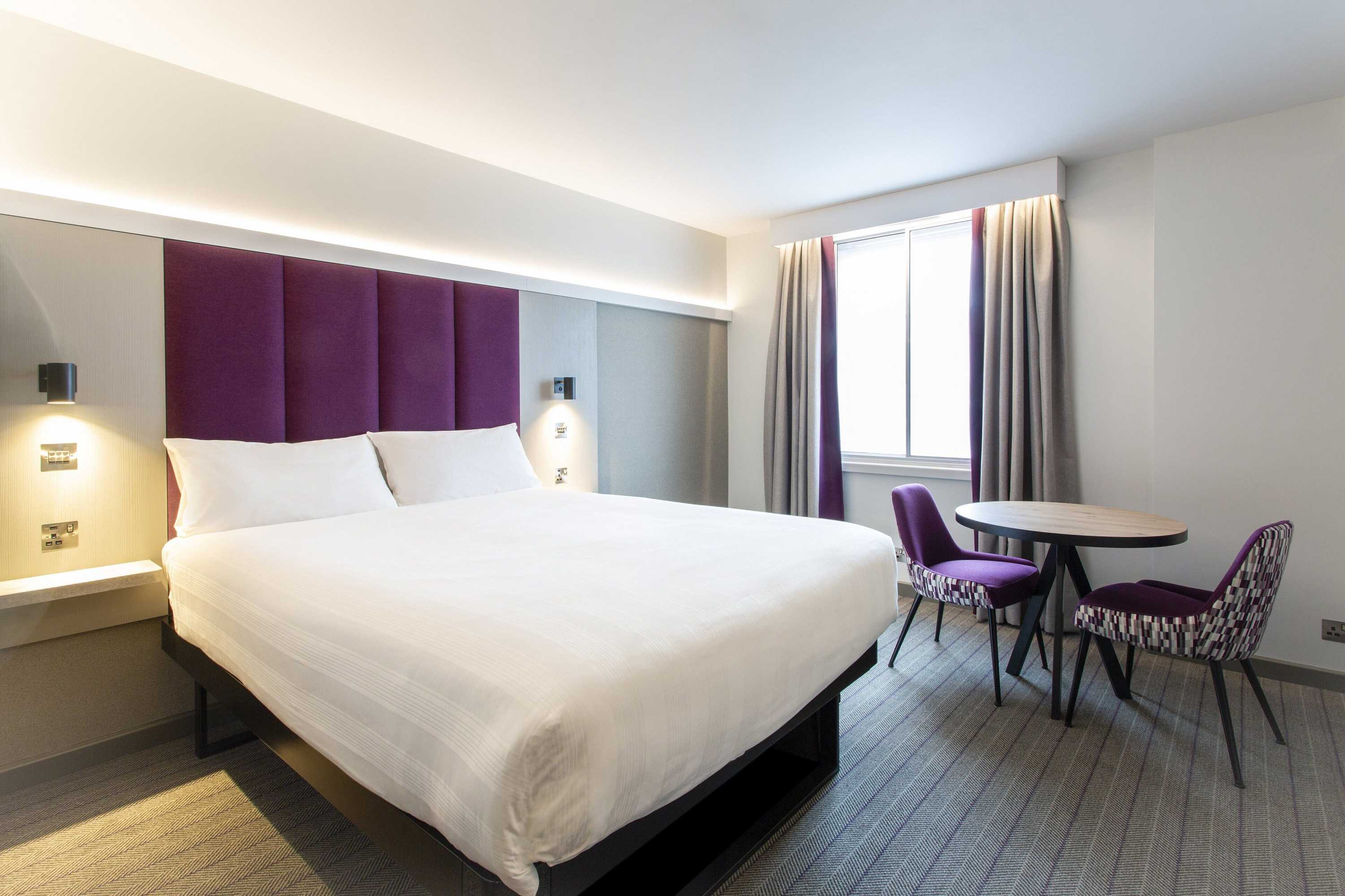 Gift card for Premier Inn Wakefield South (m1, Jct39) Gift card for Premier Inn Wakefield South (m1, Jct39)