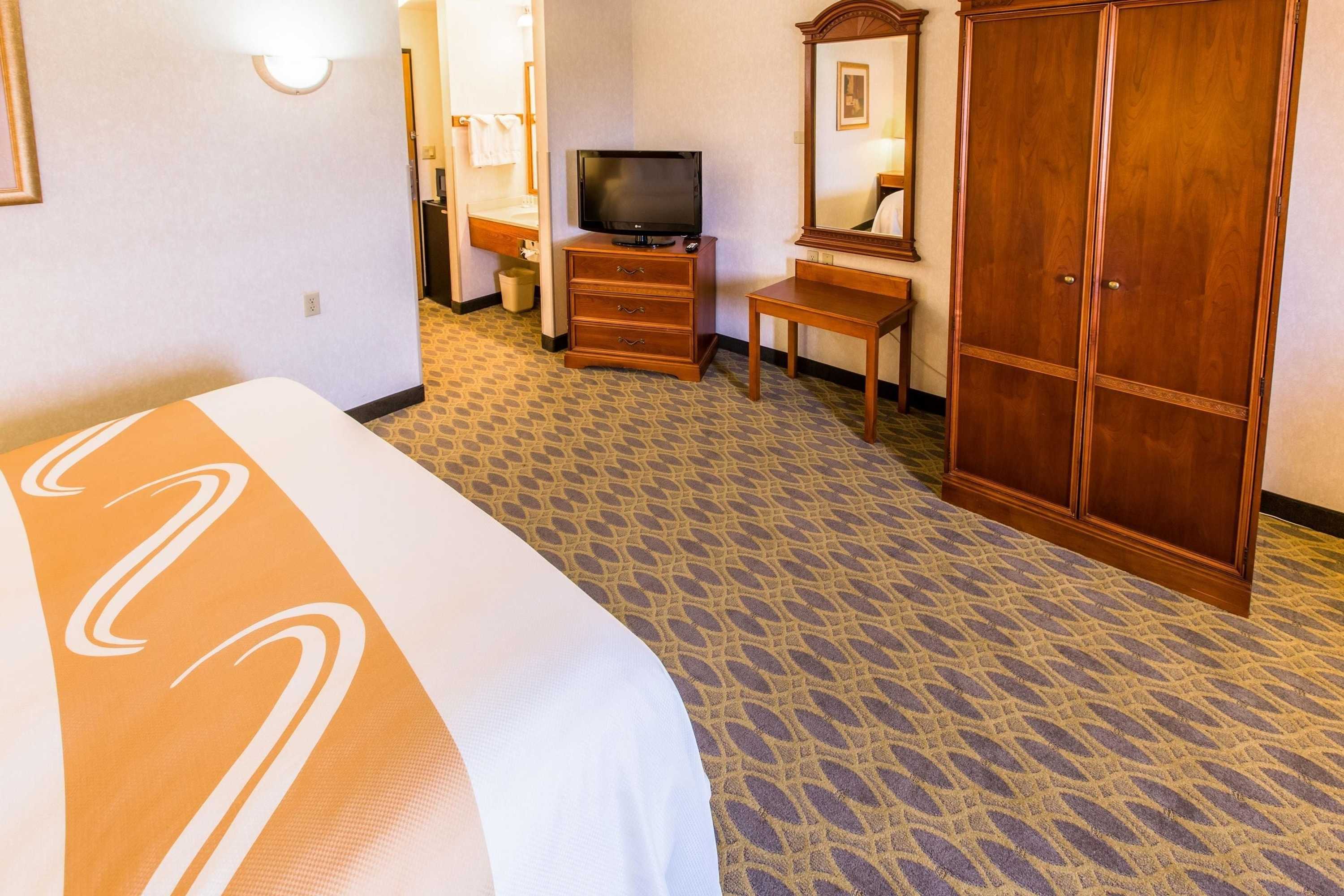 Gift card for Quality Inn & Suites University Gift card for Quality Inn & Suites University