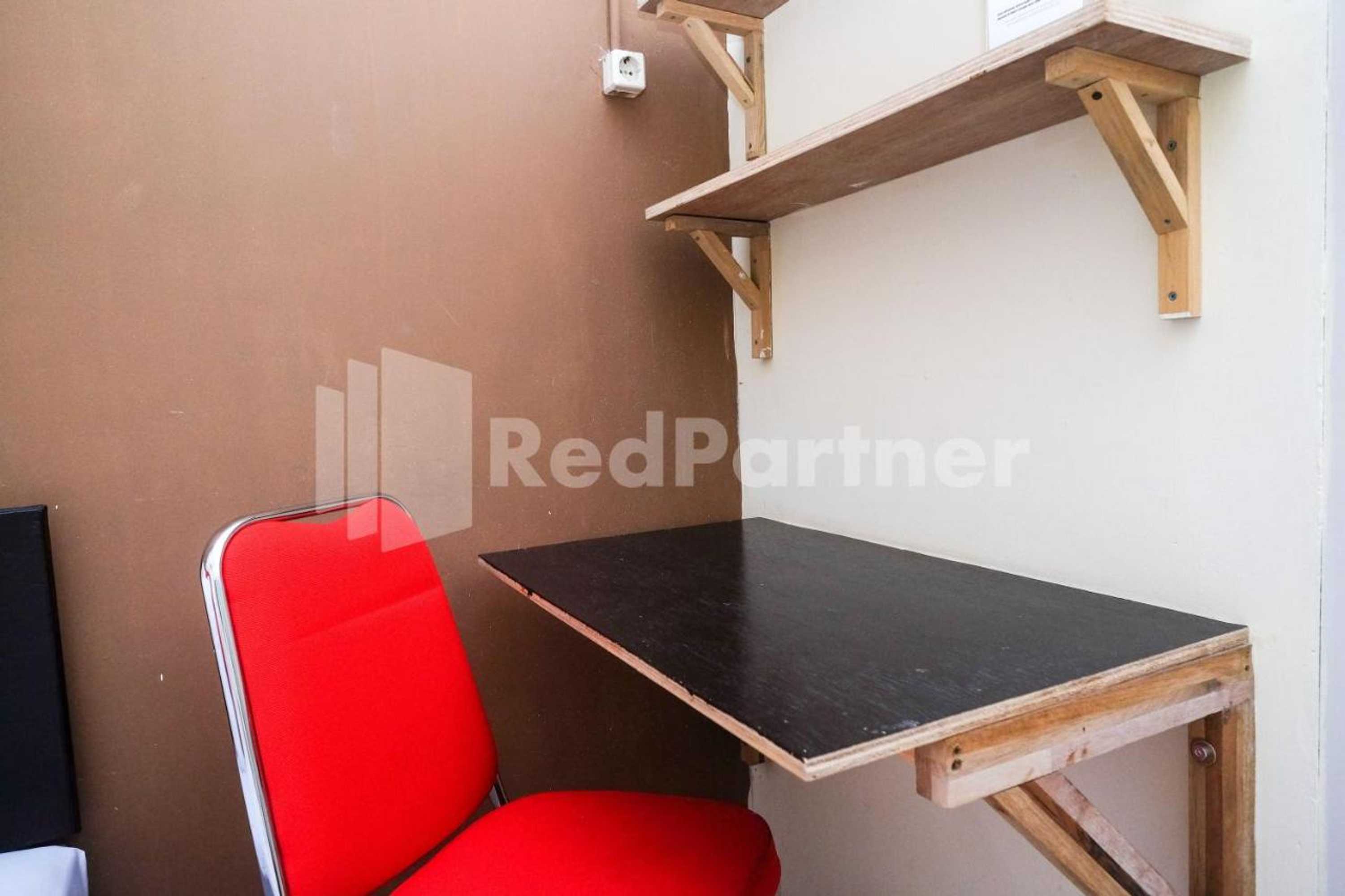 Gift card for Travelista Homestay Near Gor Candradimuka Semarang Mitra Reddoorz Gift card for Travelista Homestay Near Gor Candradimuka Semarang Mitra Reddoorz