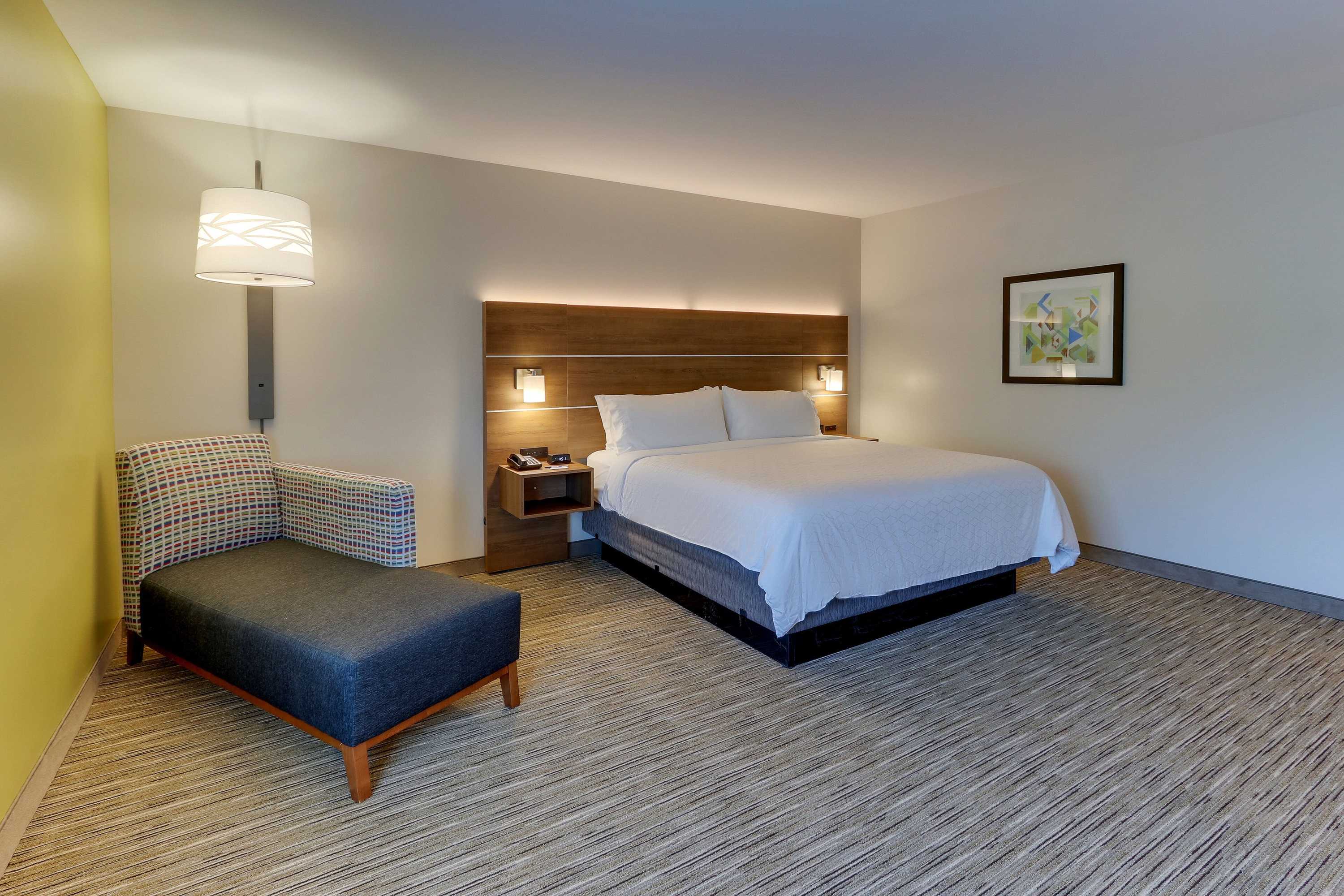 Gift card for Holiday Inn Express & Suites Saugerties - Hudson Valley by Ihg Gift card for Holiday Inn Express & Suites Saugerties - Hudson Valley by Ihg