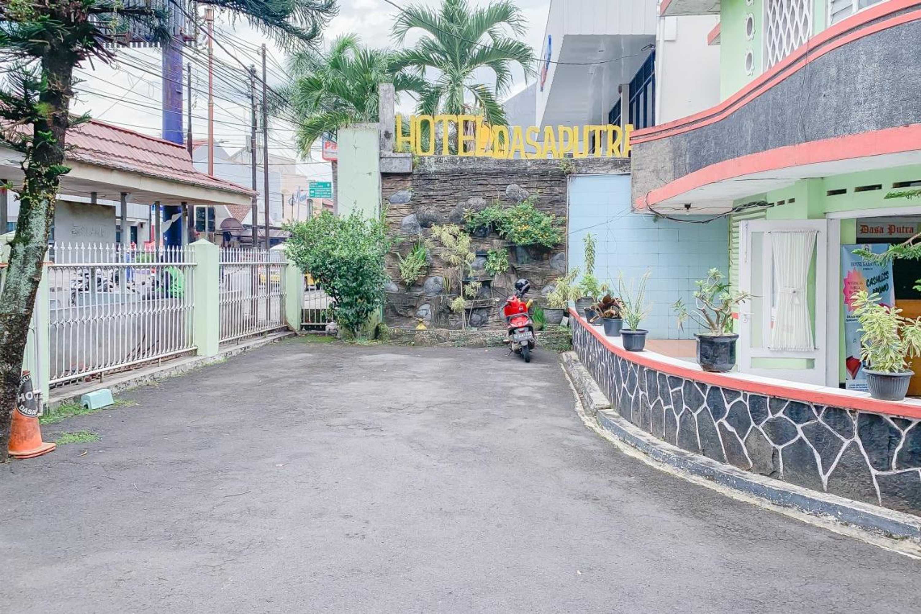 Gift card for Urbanview Hotel Dasa Putra Syariah Sumedang