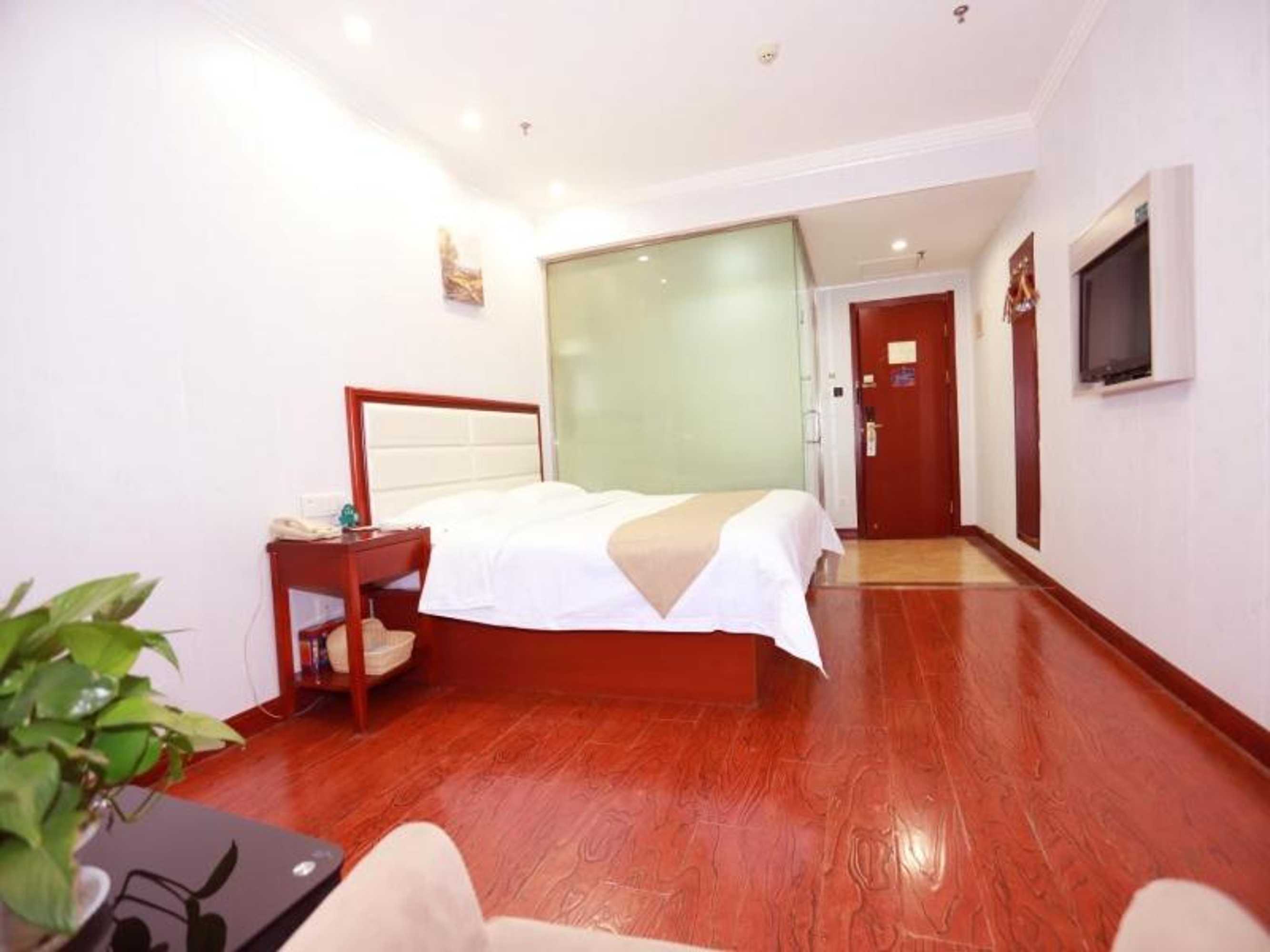 Gift card for Greentree Inn Yinchuan Pedestrian Street Xinhua Department Store Business Hotel Gift card for Greentree Inn Yinchuan Pedestrian Street Xinhua Department Store Business Hotel