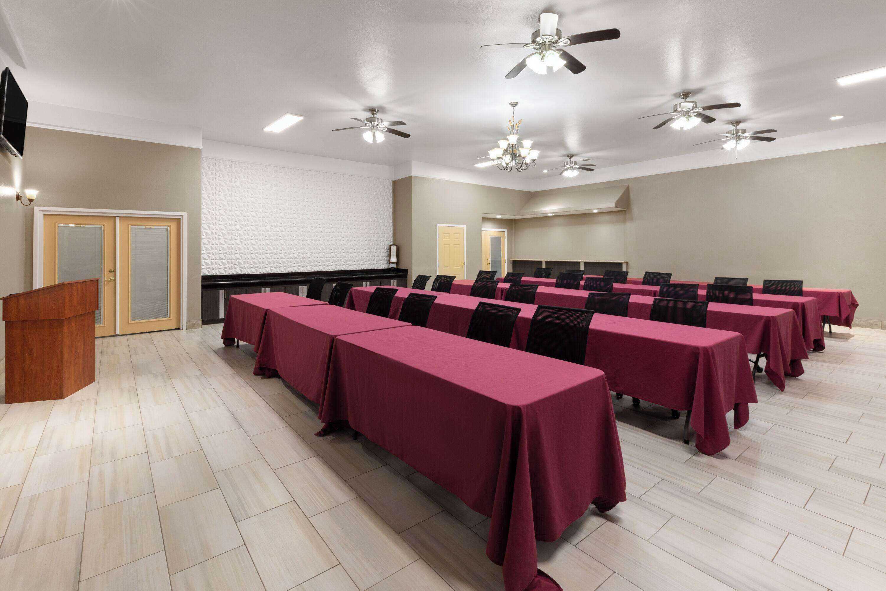 Gift card for La Quinta Inn & Suites by Wyndham Deer Park Gift card for La Quinta Inn & Suites by Wyndham Deer Park