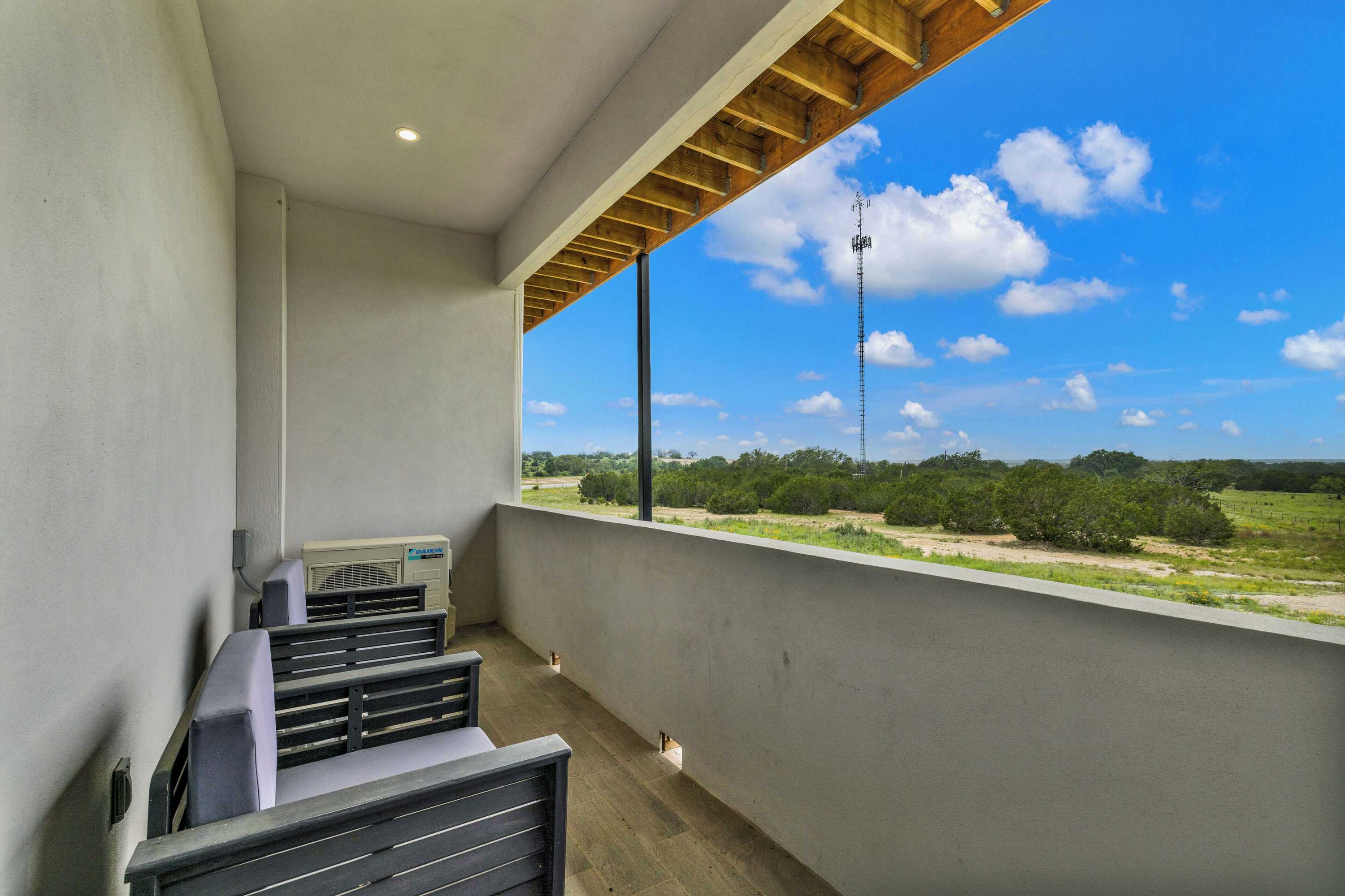 Gift card for The Bentley Hotel - Marilyn Monroe Room - Hill Country View