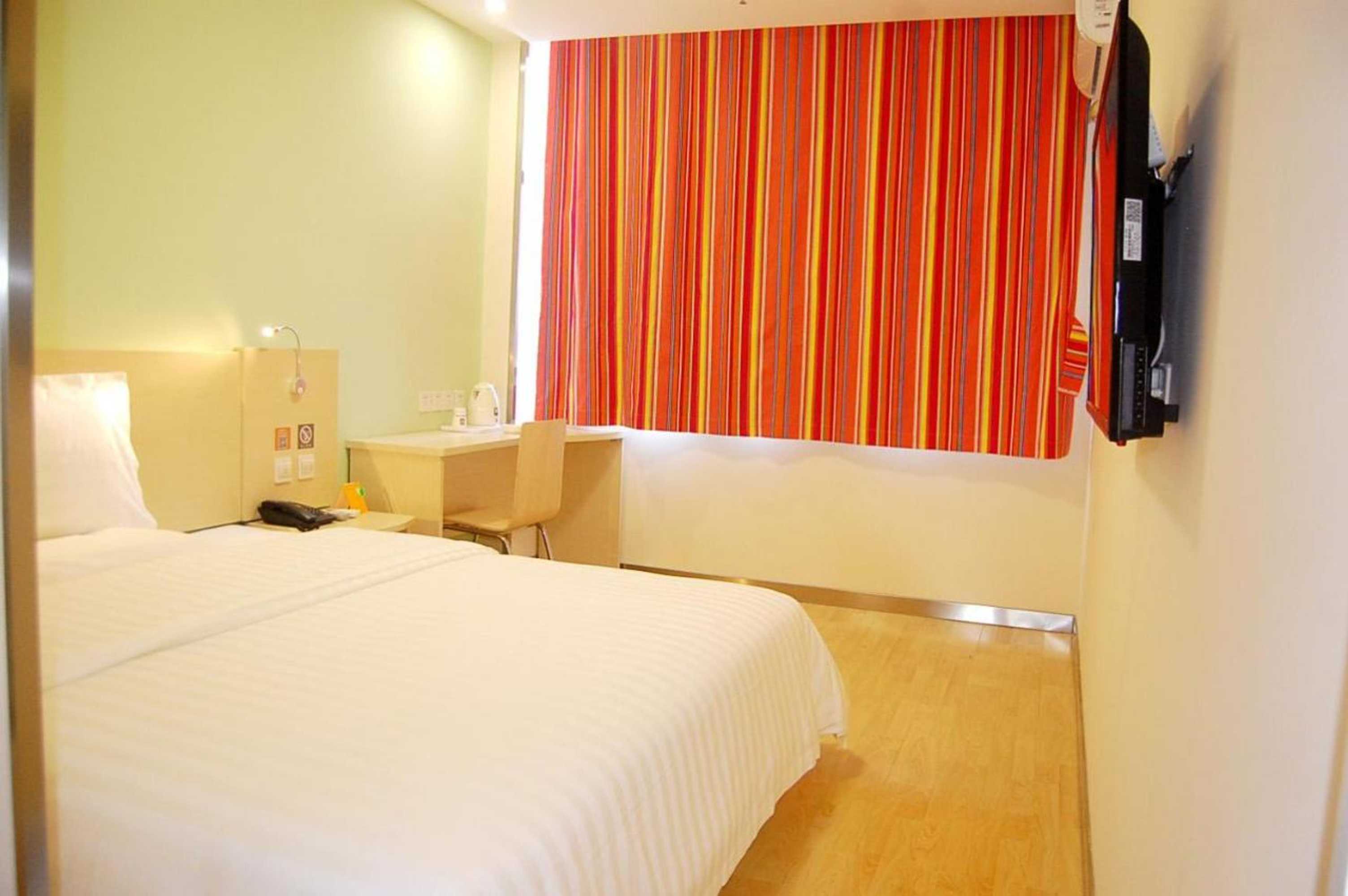 Gift card for 7days Inn Qinhuangdao Railway Station