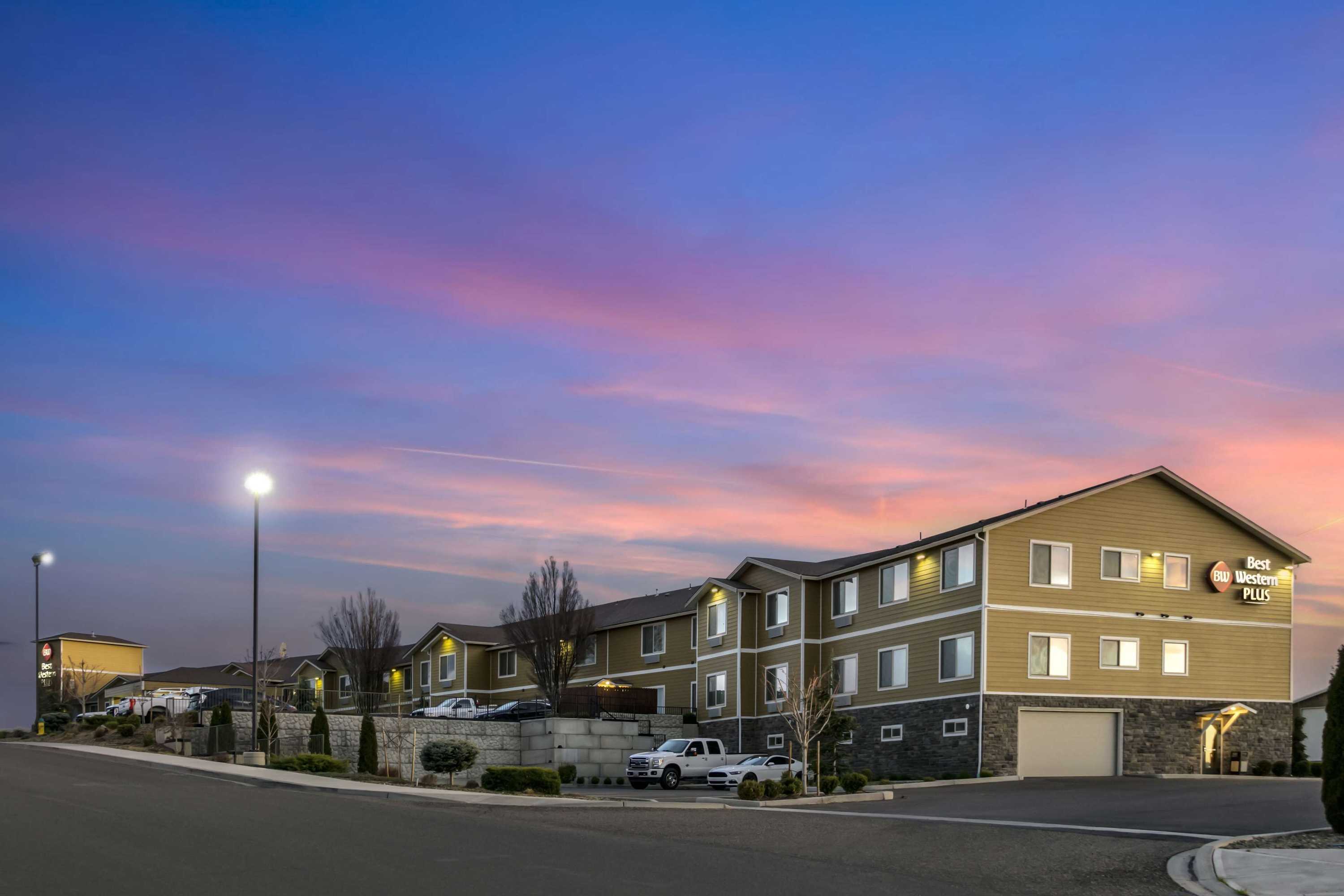 Gift card for Best Western Plus Grapevine Inn Gift card for Best Western Plus Grapevine Inn